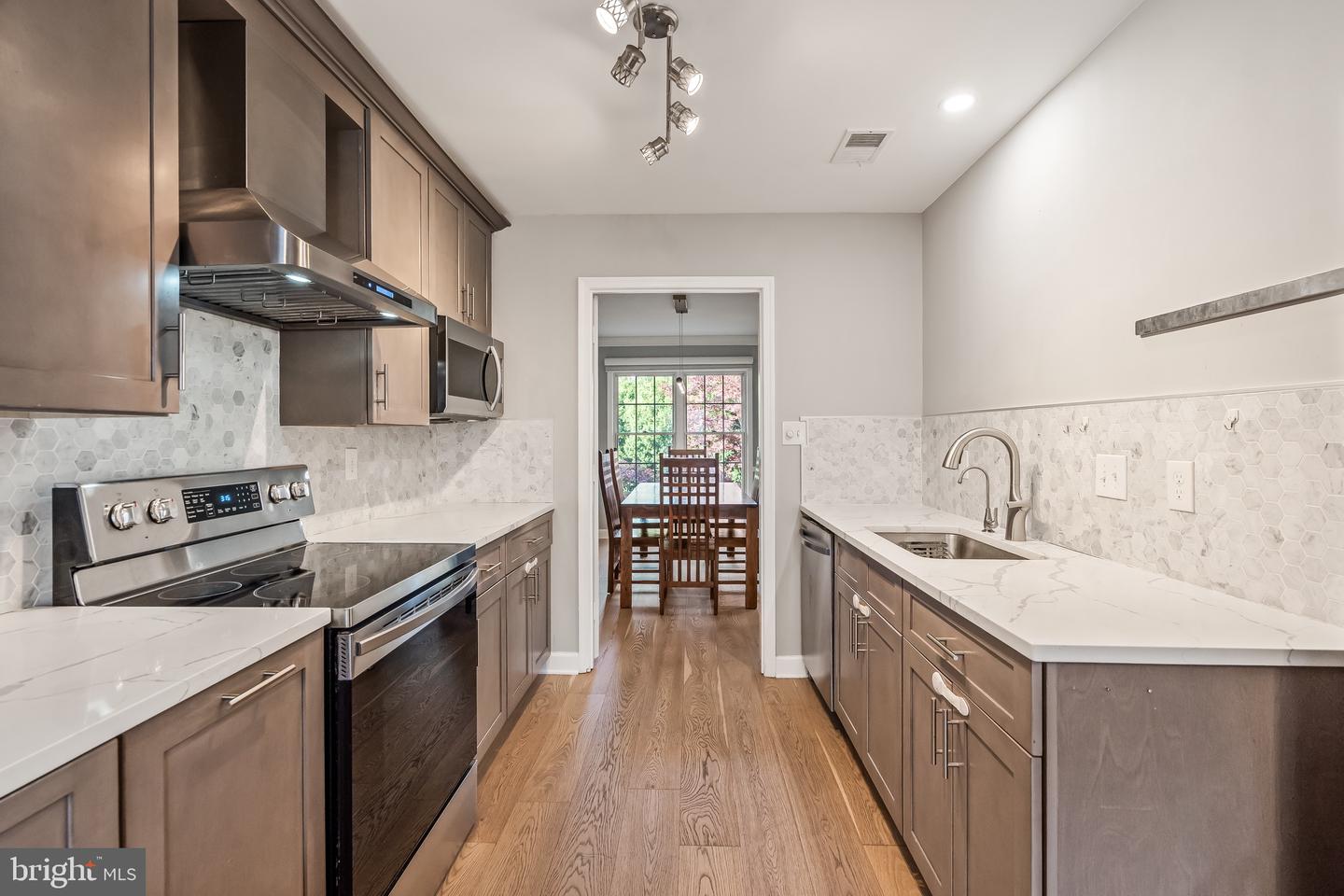 6620 ROSECROFT PL, FALLS CHURCH, Virginia 22043, 3 Bedrooms Bedrooms, ,2 BathroomsBathrooms,Residential,For sale,6620 ROSECROFT PL,VAFX2276802 MLS # VAFX2276802 6620 ROSECROFT PL, FALLS CHURCH, Virginia 22043, 3 Bedrooms Bedrooms, ,2 BathroomsBathrooms,Residential,For sale,6620 ROSECROFT PL,VAFX2276802 MLS # VAFX2276802