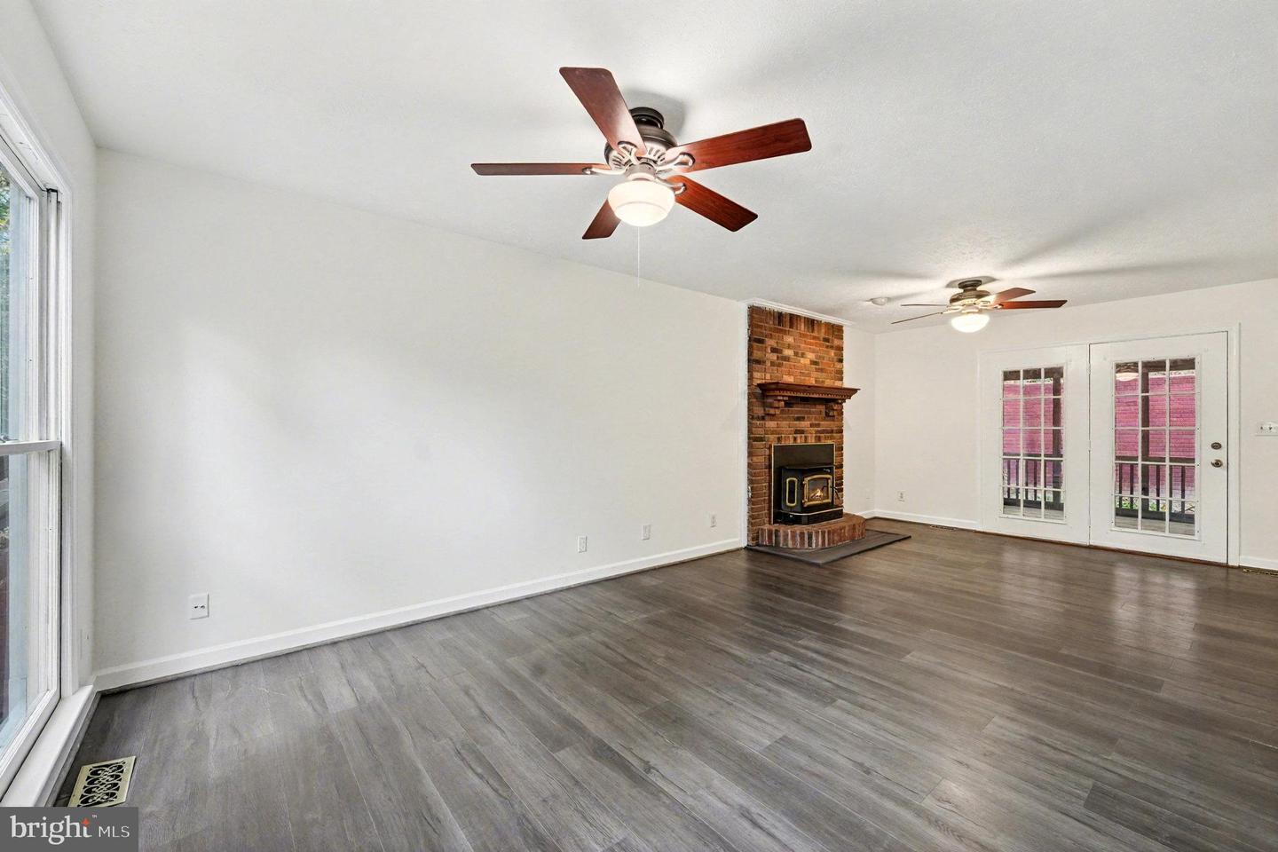 2005 FARRAGUT DR, STAFFORD, Virginia 22554, 3 Bedrooms Bedrooms, 12 Rooms Rooms,2 BathroomsBathrooms,Residential,For sale,2005 FARRAGUT DR,VAST2043908 MLS # VAST2043908 2005 FARRAGUT DR, STAFFORD, Virginia 22554, 3 Bedrooms Bedrooms, 12 Rooms Rooms,2 BathroomsBathrooms,Residential,For sale,2005 FARRAGUT DR,VAST2043908 MLS # VAST2043908