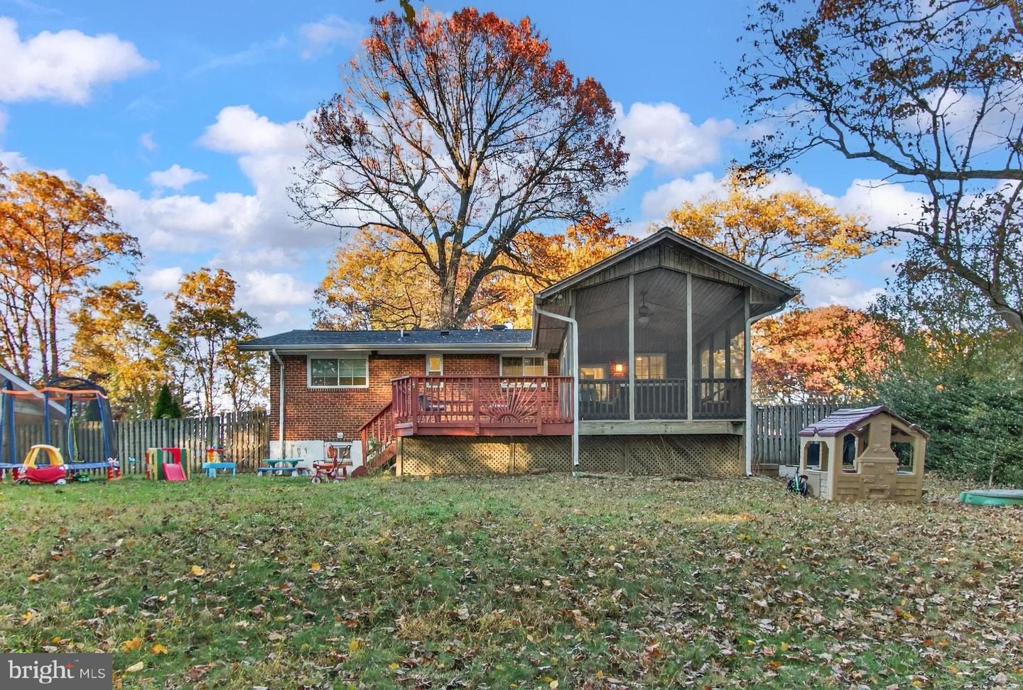 9917 DUNCAN ST, FAIRFAX, Virginia 22031, 3 Bedrooms Bedrooms, ,2 BathroomsBathrooms,Residential,For sale,9917 DUNCAN ST,VAFC2007280 MLS # VAFC2007280 9917 DUNCAN ST, FAIRFAX, Virginia 22031, 3 Bedrooms Bedrooms, ,2 BathroomsBathrooms,Residential,For sale,9917 DUNCAN ST,VAFC2007280 MLS # VAFC2007280