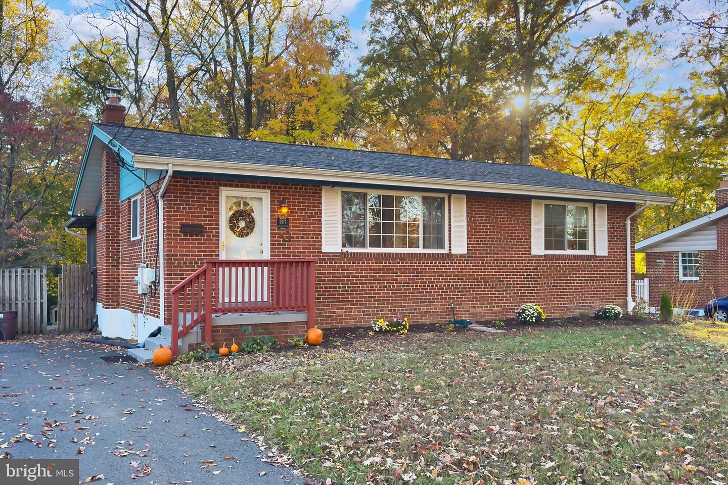 9917 DUNCAN ST, FAIRFAX, Virginia 22031, 3 Bedrooms Bedrooms, ,2 BathroomsBathrooms,Residential,For sale,9917 DUNCAN ST,VAFC2007280 MLS # VAFC2007280 9917 DUNCAN ST, FAIRFAX, Virginia 22031, 3 Bedrooms Bedrooms, ,2 BathroomsBathrooms,Residential,For sale,9917 DUNCAN ST,VAFC2007280 MLS # VAFC2007280