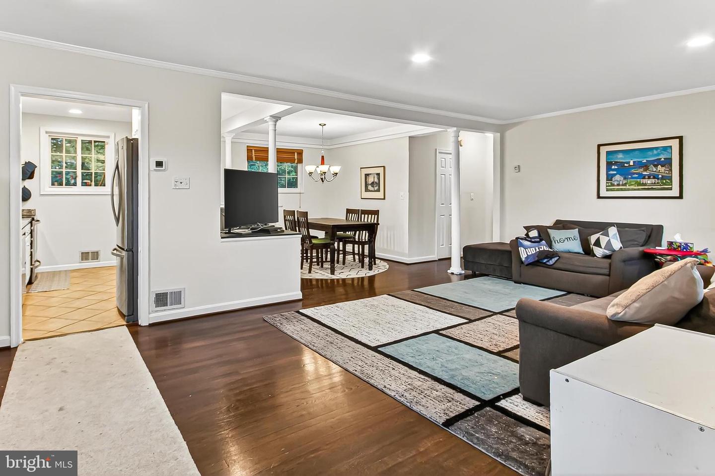 9917 DUNCAN ST, FAIRFAX, Virginia 22031, 3 Bedrooms Bedrooms, ,2 BathroomsBathrooms,Residential,For sale,9917 DUNCAN ST,VAFC2007280 MLS # VAFC2007280 9917 DUNCAN ST, FAIRFAX, Virginia 22031, 3 Bedrooms Bedrooms, ,2 BathroomsBathrooms,Residential,For sale,9917 DUNCAN ST,VAFC2007280 MLS # VAFC2007280