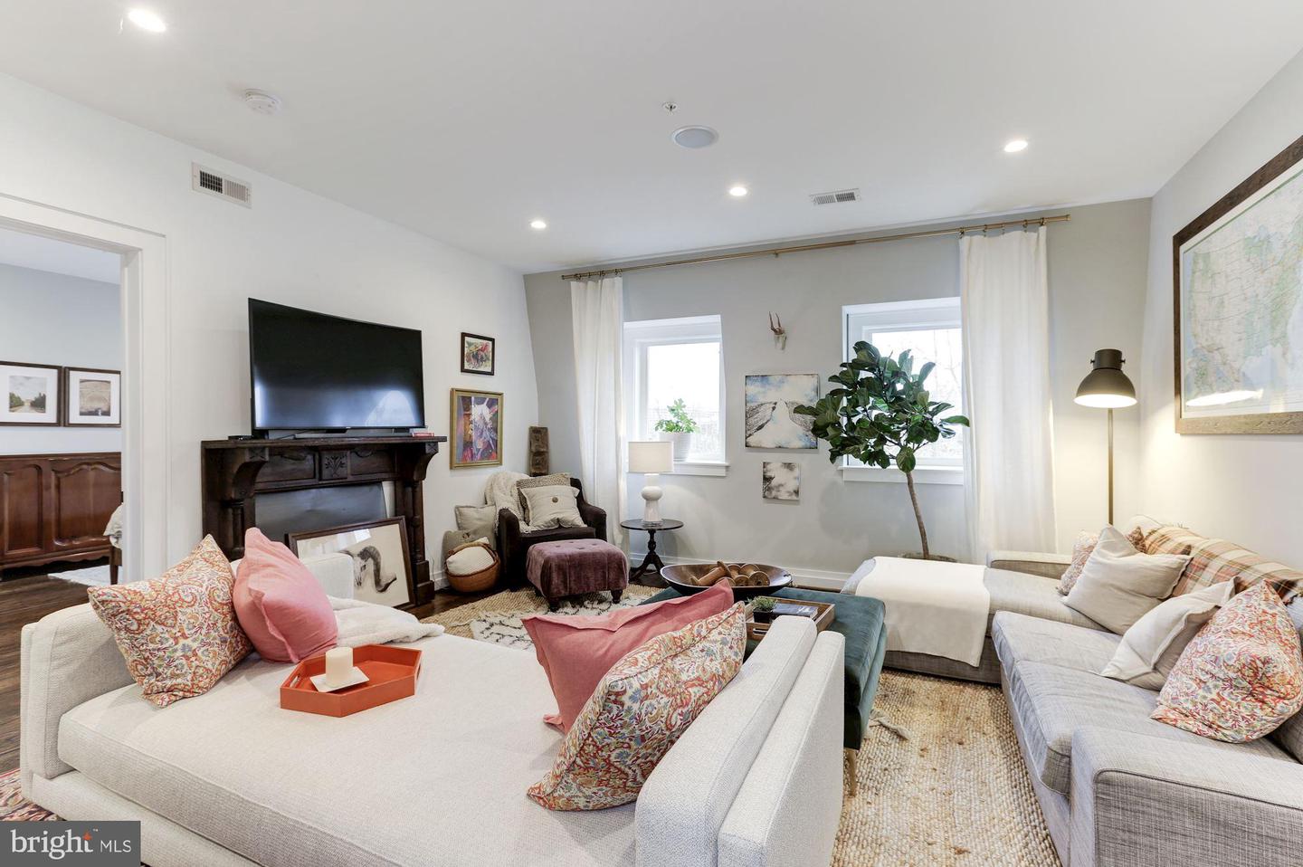 2303 ONTARIO RD NW #7, WASHINGTON, District Of Columbia 20009, 2 Bedrooms Bedrooms, ,2 BathroomsBathrooms,Residential,For sale,2303 ONTARIO RD NW #7,DCDC2229630 MLS # DCDC2229630 2303 ONTARIO RD NW #7, WASHINGTON, District Of Columbia 20009, 2 Bedrooms Bedrooms, ,2 BathroomsBathrooms,Residential,For sale,2303 ONTARIO RD NW #7,DCDC2229630 MLS # DCDC2229630