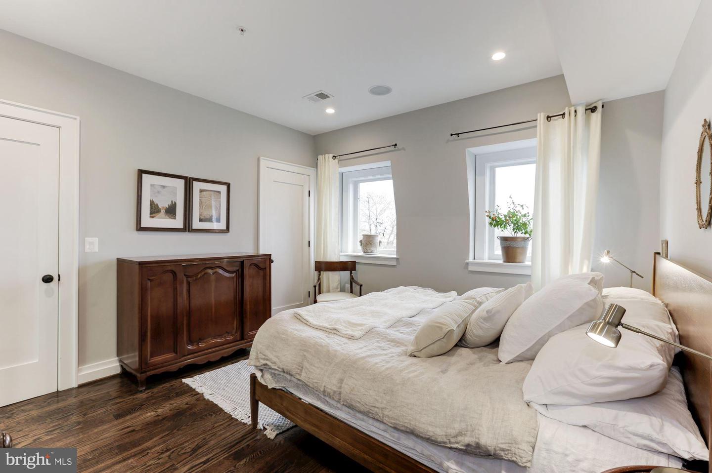 2303 ONTARIO RD NW #7, WASHINGTON, District Of Columbia 20009, 2 Bedrooms Bedrooms, ,2 BathroomsBathrooms,Residential,For sale,2303 ONTARIO RD NW #7,DCDC2229630 MLS # DCDC2229630 2303 ONTARIO RD NW #7, WASHINGTON, District Of Columbia 20009, 2 Bedrooms Bedrooms, ,2 BathroomsBathrooms,Residential,For sale,2303 ONTARIO RD NW #7,DCDC2229630 MLS # DCDC2229630