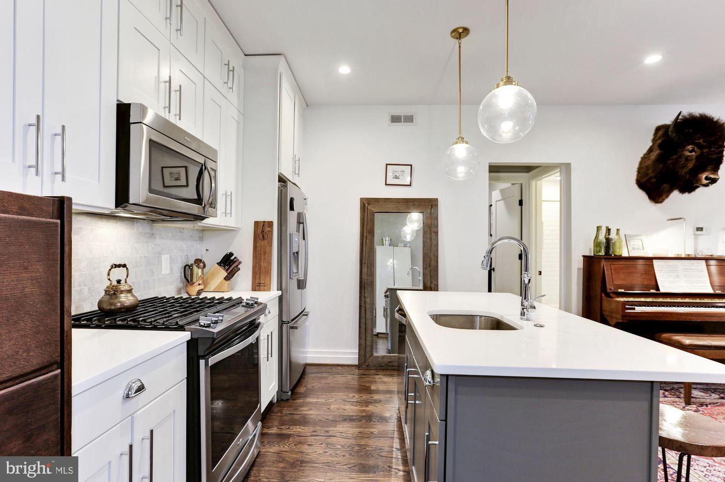 2303 ONTARIO RD NW #7, WASHINGTON, District Of Columbia 20009, 2 Bedrooms Bedrooms, ,2 BathroomsBathrooms,Residential,For sale,2303 ONTARIO RD NW #7,DCDC2229630 MLS # DCDC2229630 2303 ONTARIO RD NW #7, WASHINGTON, District Of Columbia 20009, 2 Bedrooms Bedrooms, ,2 BathroomsBathrooms,Residential,For sale,2303 ONTARIO RD NW #7,DCDC2229630 MLS # DCDC2229630