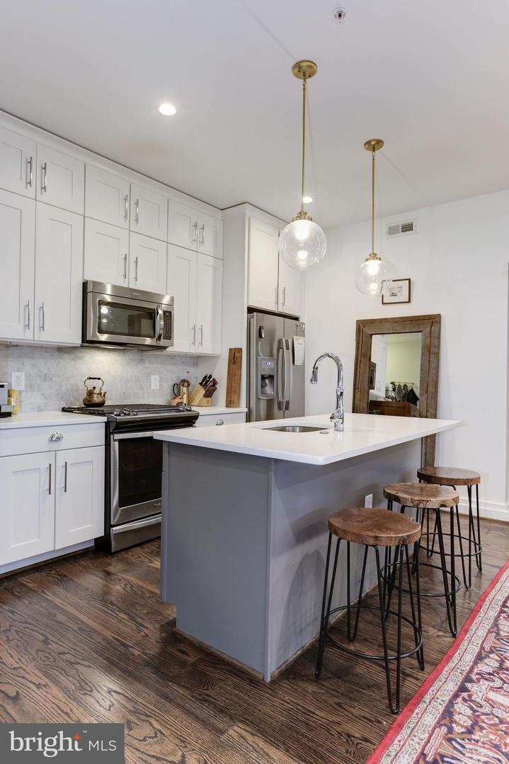 2303 ONTARIO RD NW #7, WASHINGTON, District Of Columbia 20009, 2 Bedrooms Bedrooms, ,2 BathroomsBathrooms,Residential,For sale,2303 ONTARIO RD NW #7,DCDC2229630 MLS # DCDC2229630 2303 ONTARIO RD NW #7, WASHINGTON, District Of Columbia 20009, 2 Bedrooms Bedrooms, ,2 BathroomsBathrooms,Residential,For sale,2303 ONTARIO RD NW #7,DCDC2229630 MLS # DCDC2229630