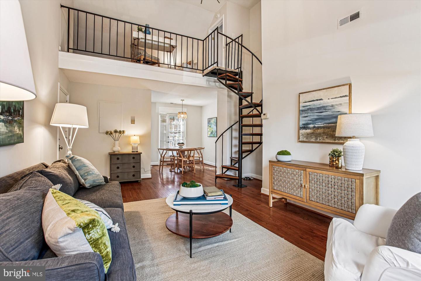 3000 S COLUMBUS ST S #B2, ARLINGTON, Virginia 22206, 2 Bedrooms Bedrooms, 9 Rooms Rooms,1 BathroomBathrooms,Residential,For sale,3000 S COLUMBUS ST S #B2,VAAR2065598 MLS # VAAR2065598 3000 S COLUMBUS ST S #B2, ARLINGTON, Virginia 22206, 2 Bedrooms Bedrooms, 9 Rooms Rooms,1 BathroomBathrooms,Residential,For sale,3000 S COLUMBUS ST S #B2,VAAR2065598 MLS # VAAR2065598