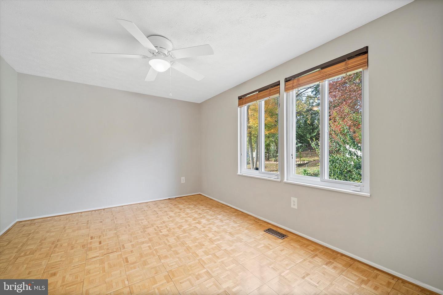 9323 KITE ST, BURKE, Virginia 22015, 3 Bedrooms Bedrooms, ,2 BathroomsBathrooms,Residential,For sale,9323 KITE ST,VAFX2277196 MLS # VAFX2277196 9323 KITE ST, BURKE, Virginia 22015, 3 Bedrooms Bedrooms, ,2 BathroomsBathrooms,Residential,For sale,9323 KITE ST,VAFX2277196 MLS # VAFX2277196