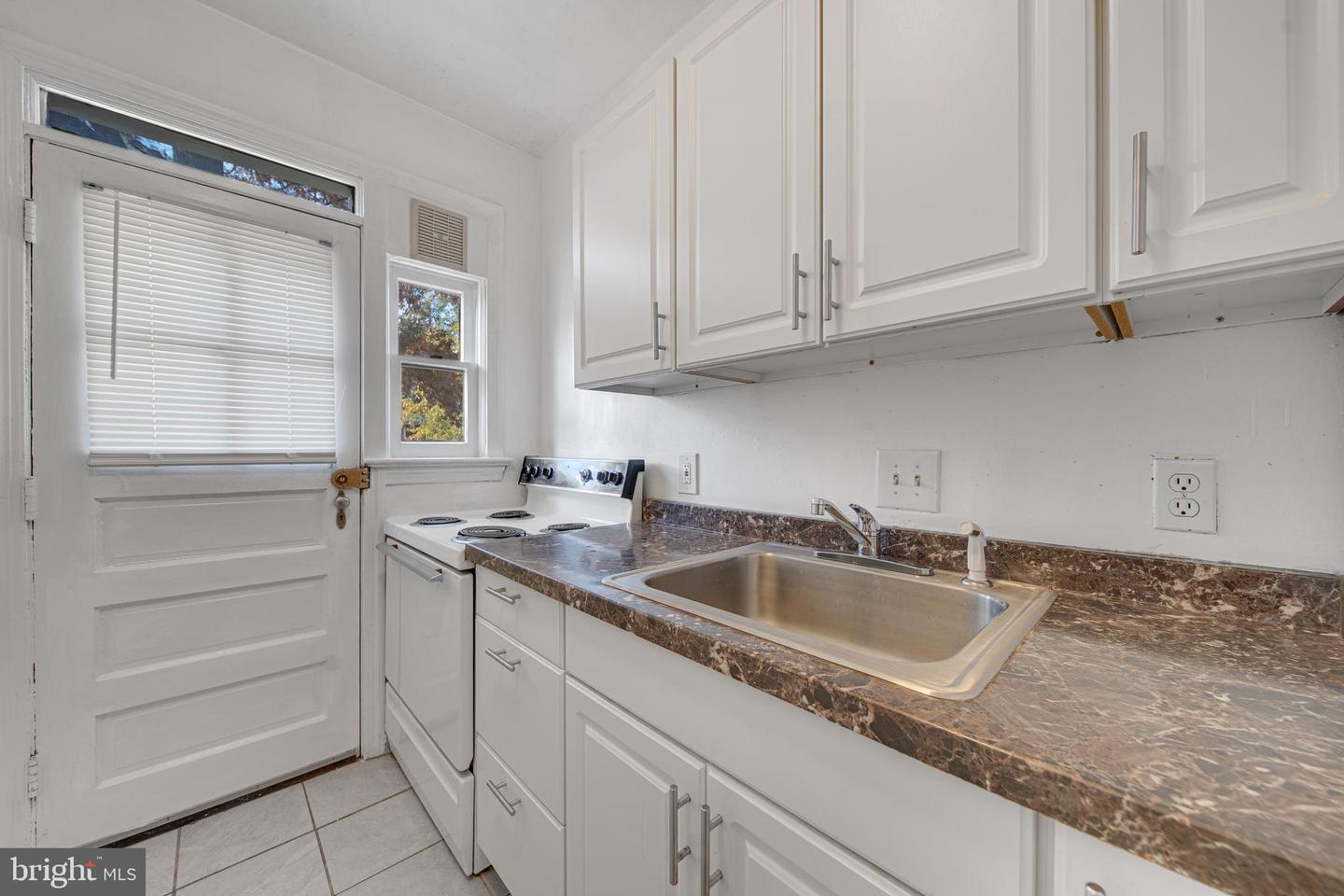 18 AUBURN CT #A, ALEXANDRIA, Virginia 22305, 1 Bedroom Bedrooms, ,1 BathroomBathrooms,Residential,For sale,18 AUBURN CT #A,VAAX2051394 MLS # VAAX2051394 18 AUBURN CT #A, ALEXANDRIA, Virginia 22305, 1 Bedroom Bedrooms, ,1 BathroomBathrooms,Residential,For sale,18 AUBURN CT #A,VAAX2051394 MLS # VAAX2051394