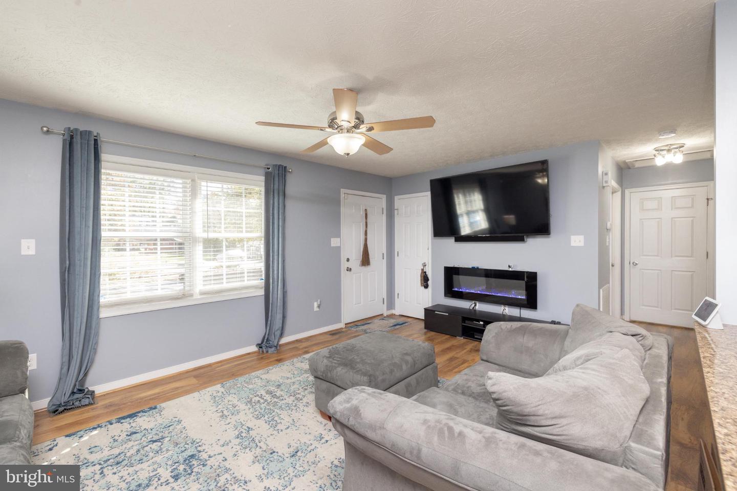 116 N IVY AVE, HENRICO, Virginia 23075, 3 Bedrooms Bedrooms, 5 Rooms Rooms,2 BathroomsBathrooms,Residential,For sale,116 N IVY AVE,VAHN2001108 MLS # VAHN2001108