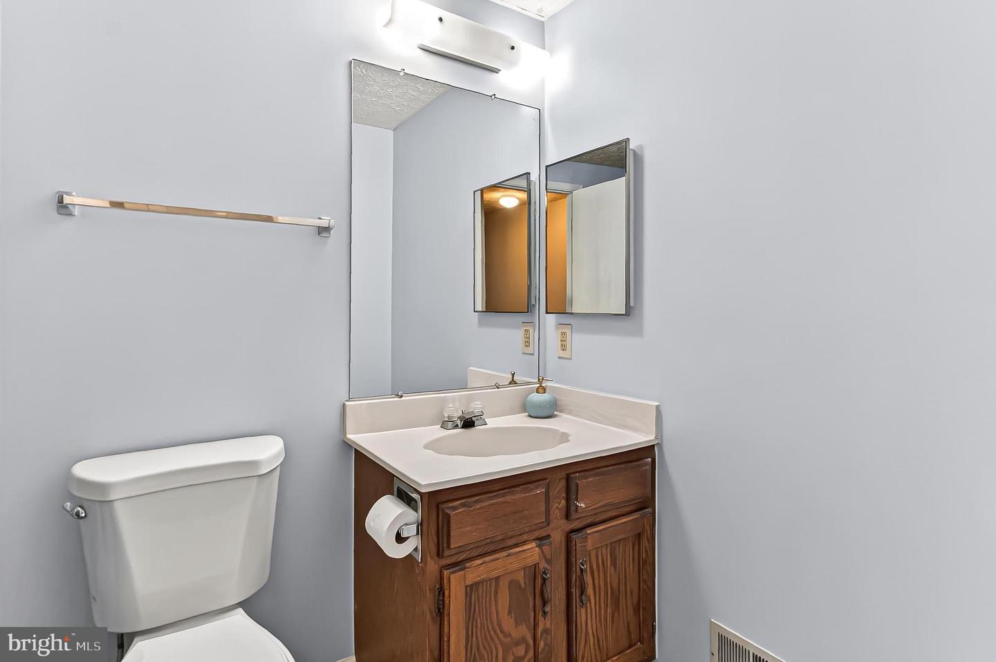 14578 OLDE KENT RD, CENTREVILLE, Virginia 20120, 2 Bedrooms Bedrooms, ,2 BathroomsBathrooms,Residential,For sale,14578 OLDE KENT RD,VAFX2277326 MLS # VAFX2277326 14578 OLDE KENT RD, CENTREVILLE, Virginia 20120, 2 Bedrooms Bedrooms, ,2 BathroomsBathrooms,Residential,For sale,14578 OLDE KENT RD,VAFX2277326 MLS # VAFX2277326