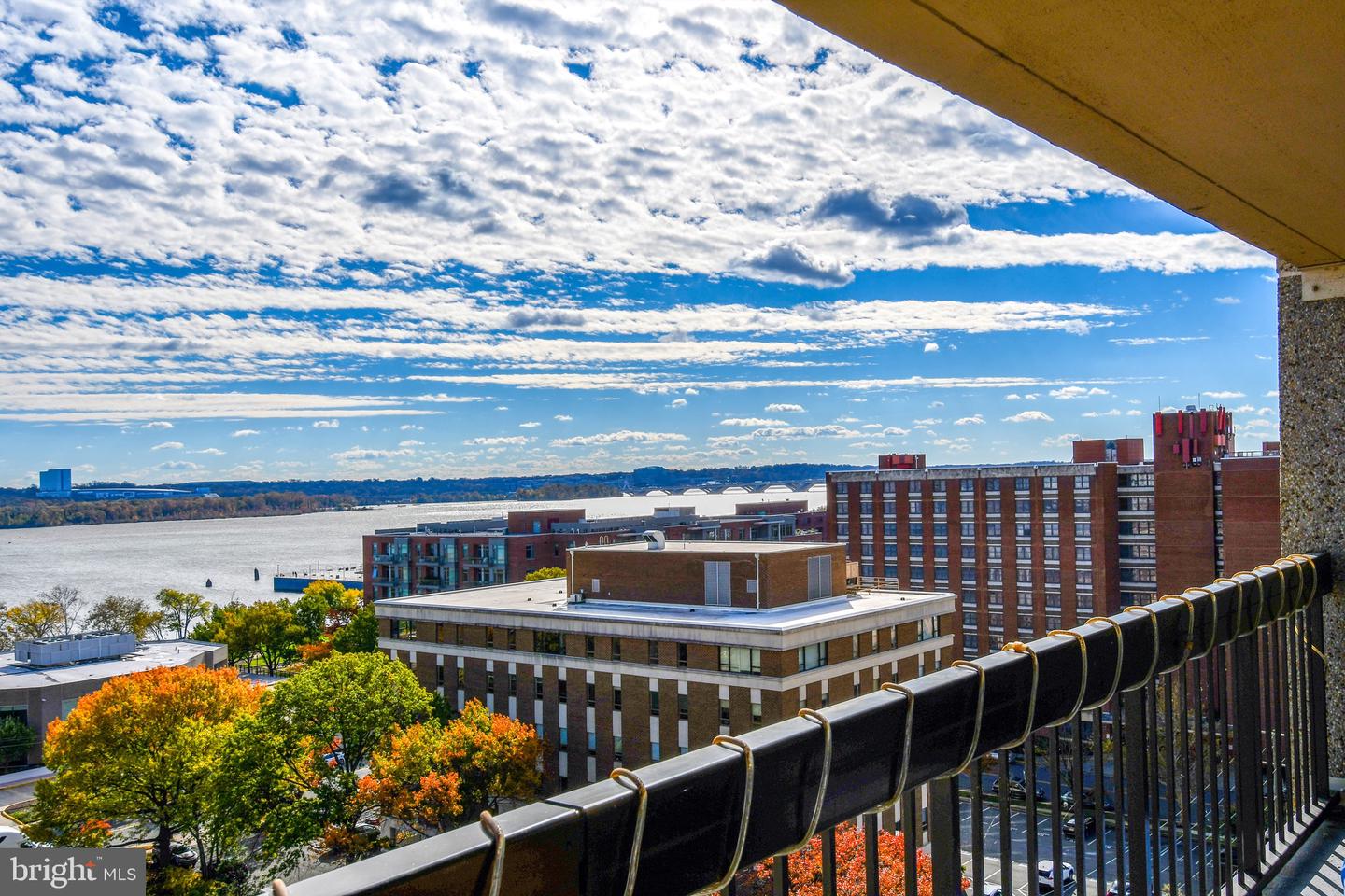 400 MADISON ST #1008, ALEXANDRIA, Virginia 22314, 3 Bedrooms Bedrooms, ,2 BathroomsBathrooms,Residential,For sale,400 MADISON ST #1008,VAAX2051438 MLS # VAAX2051438 400 MADISON ST #1008, ALEXANDRIA, Virginia 22314, 3 Bedrooms Bedrooms, ,2 BathroomsBathrooms,Residential,For sale,400 MADISON ST #1008,VAAX2051438 MLS # VAAX2051438