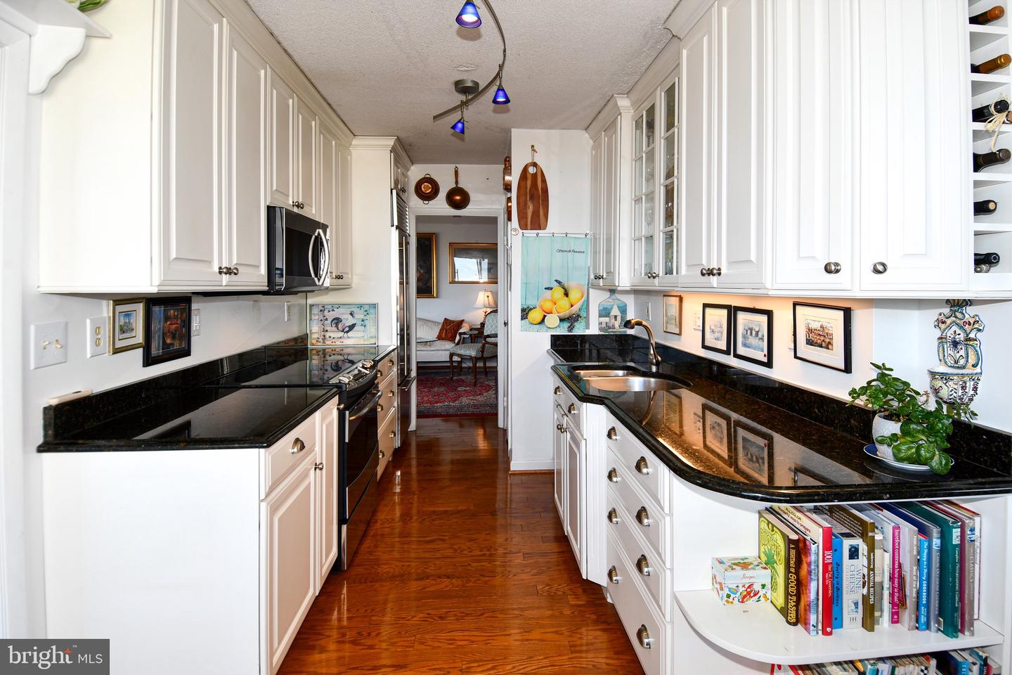 400 MADISON ST #1008, ALEXANDRIA, Virginia 22314, 3 Bedrooms Bedrooms, ,2 BathroomsBathrooms,Residential,For sale,400 MADISON ST #1008,VAAX2051438 MLS # VAAX2051438 400 MADISON ST #1008, ALEXANDRIA, Virginia 22314, 3 Bedrooms Bedrooms, ,2 BathroomsBathrooms,Residential,For sale,400 MADISON ST #1008,VAAX2051438 MLS # VAAX2051438