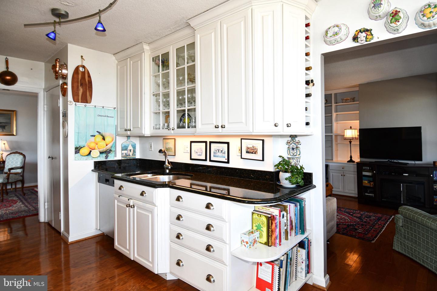 400 MADISON ST #1008, ALEXANDRIA, Virginia 22314, 3 Bedrooms Bedrooms, ,2 BathroomsBathrooms,Residential,For sale,400 MADISON ST #1008,VAAX2051438 MLS # VAAX2051438 400 MADISON ST #1008, ALEXANDRIA, Virginia 22314, 3 Bedrooms Bedrooms, ,2 BathroomsBathrooms,Residential,For sale,400 MADISON ST #1008,VAAX2051438 MLS # VAAX2051438