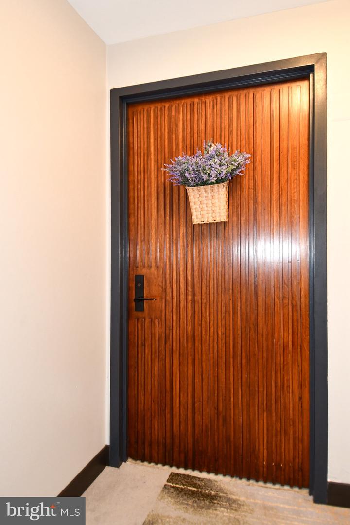 400 MADISON ST #1008, ALEXANDRIA, Virginia 22314, 3 Bedrooms Bedrooms, ,2 BathroomsBathrooms,Residential,For sale,400 MADISON ST #1008,VAAX2051438 MLS # VAAX2051438 400 MADISON ST #1008, ALEXANDRIA, Virginia 22314, 3 Bedrooms Bedrooms, ,2 BathroomsBathrooms,Residential,For sale,400 MADISON ST #1008,VAAX2051438 MLS # VAAX2051438