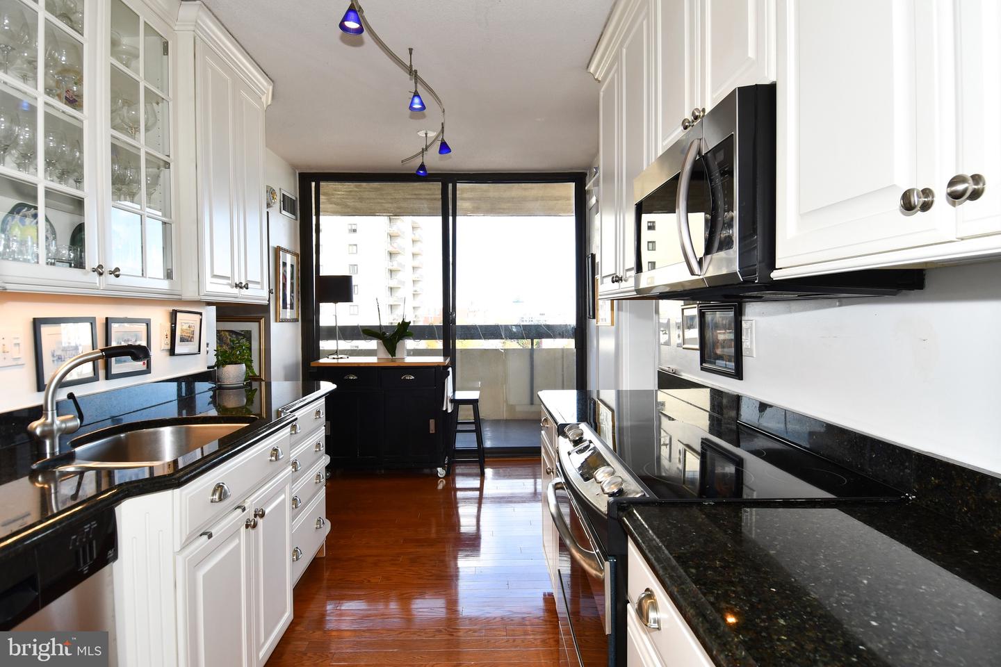 400 MADISON ST #1008, ALEXANDRIA, Virginia 22314, 3 Bedrooms Bedrooms, ,2 BathroomsBathrooms,Residential,For sale,400 MADISON ST #1008,VAAX2051438 MLS # VAAX2051438 400 MADISON ST #1008, ALEXANDRIA, Virginia 22314, 3 Bedrooms Bedrooms, ,2 BathroomsBathrooms,Residential,For sale,400 MADISON ST #1008,VAAX2051438 MLS # VAAX2051438