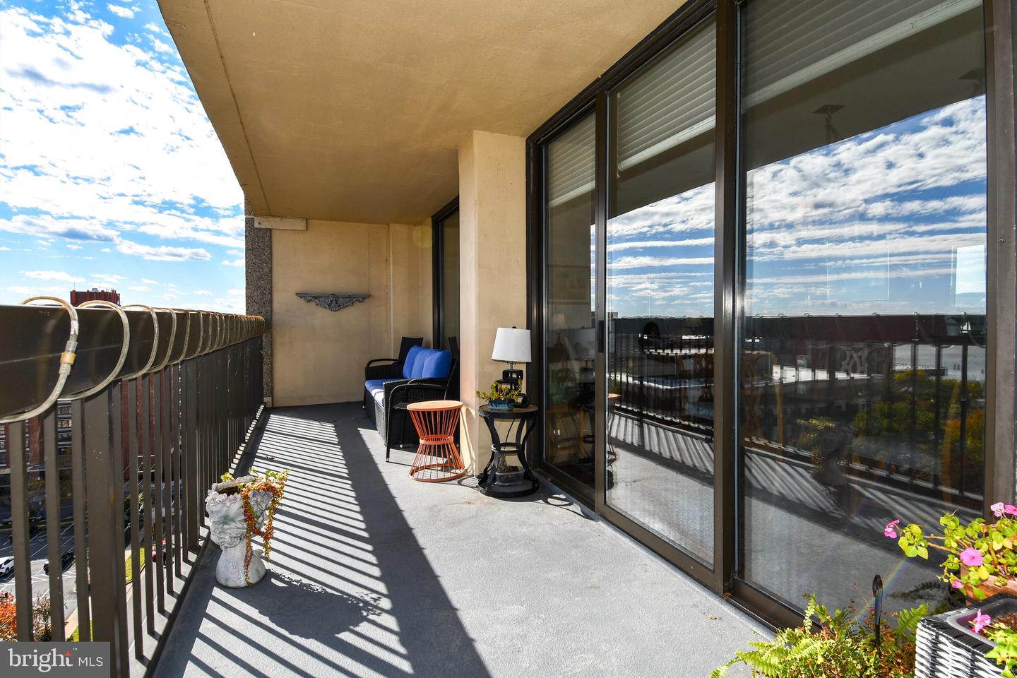 400 MADISON ST #1008, ALEXANDRIA, Virginia 22314, 3 Bedrooms Bedrooms, ,2 BathroomsBathrooms,Residential,For sale,400 MADISON ST #1008,VAAX2051438 MLS # VAAX2051438 400 MADISON ST #1008, ALEXANDRIA, Virginia 22314, 3 Bedrooms Bedrooms, ,2 BathroomsBathrooms,Residential,For sale,400 MADISON ST #1008,VAAX2051438 MLS # VAAX2051438