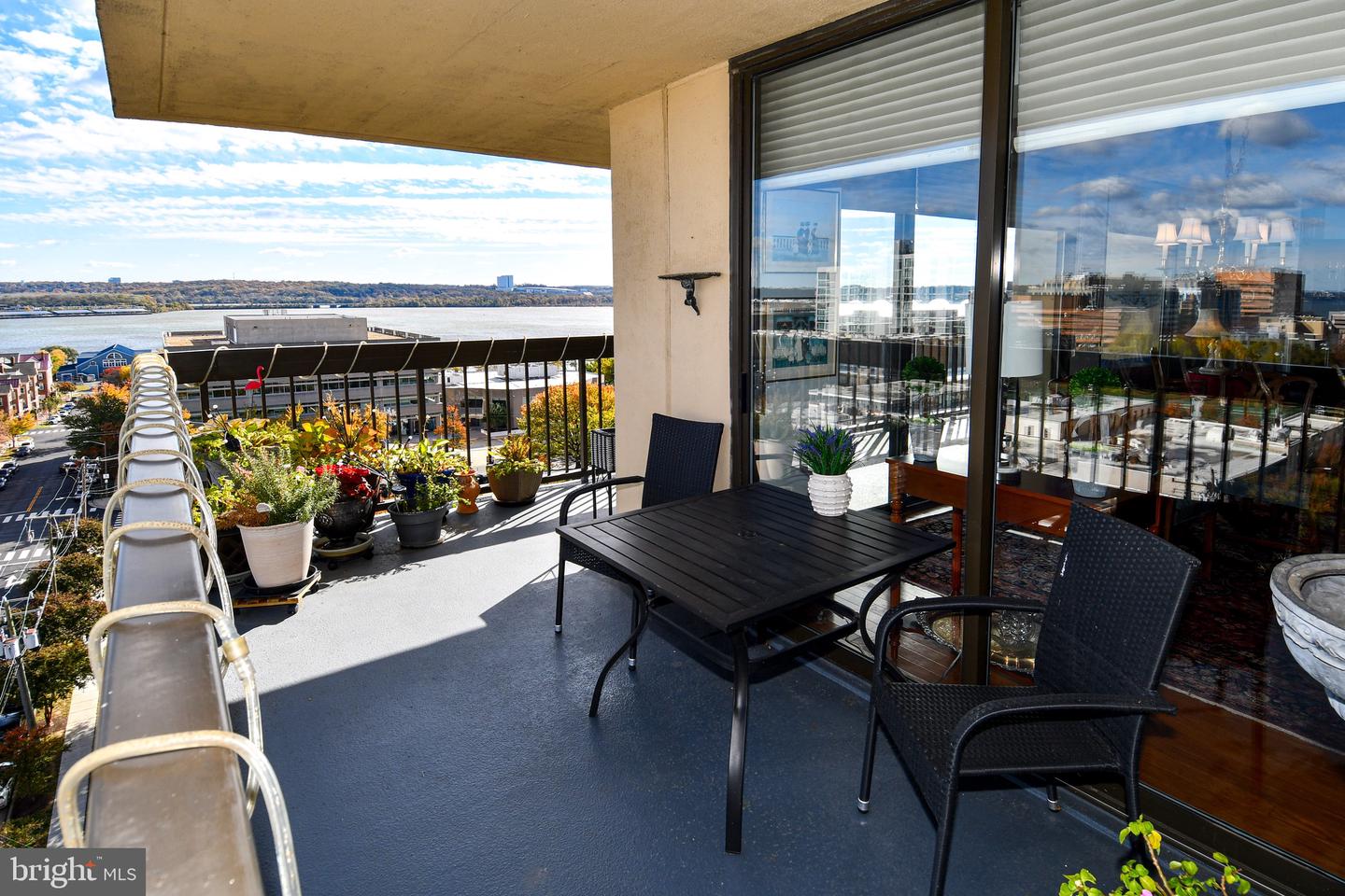 400 MADISON ST #1008, ALEXANDRIA, Virginia 22314, 3 Bedrooms Bedrooms, ,2 BathroomsBathrooms,Residential,For sale,400 MADISON ST #1008,VAAX2051438 MLS # VAAX2051438 400 MADISON ST #1008, ALEXANDRIA, Virginia 22314, 3 Bedrooms Bedrooms, ,2 BathroomsBathrooms,Residential,For sale,400 MADISON ST #1008,VAAX2051438 MLS # VAAX2051438