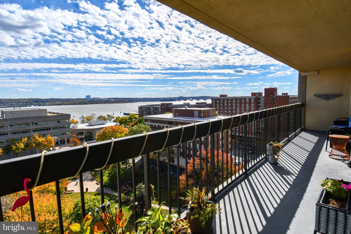 400 MADISON ST #1008, ALEXANDRIA, Virginia 22314, 3 Bedrooms Bedrooms, ,2 BathroomsBathrooms,Residential,For sale,400 MADISON ST #1008,VAAX2051438 MLS # VAAX2051438 400 MADISON ST #1008, ALEXANDRIA, Virginia 22314, 3 Bedrooms Bedrooms, ,2 BathroomsBathrooms,Residential,For sale,400 MADISON ST #1008,VAAX2051438 MLS # VAAX2051438