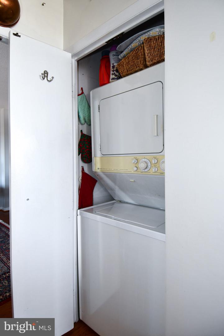 400 MADISON ST #1008, ALEXANDRIA, Virginia 22314, 3 Bedrooms Bedrooms, ,2 BathroomsBathrooms,Residential,For sale,400 MADISON ST #1008,VAAX2051438 MLS # VAAX2051438 400 MADISON ST #1008, ALEXANDRIA, Virginia 22314, 3 Bedrooms Bedrooms, ,2 BathroomsBathrooms,Residential,For sale,400 MADISON ST #1008,VAAX2051438 MLS # VAAX2051438