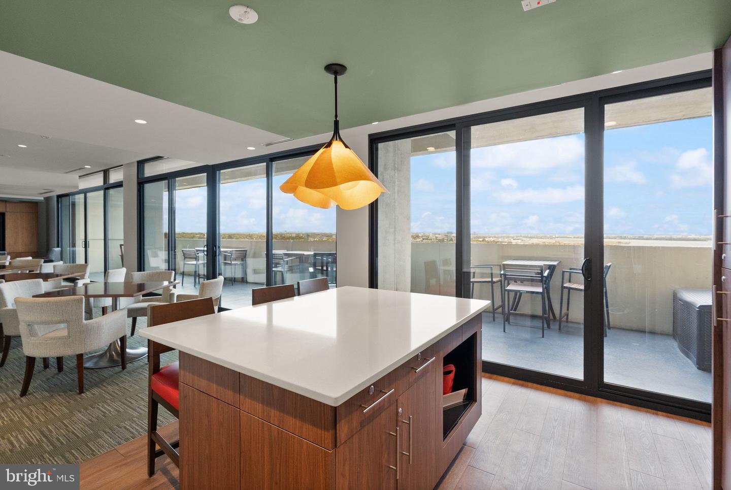 400 MADISON ST #1008, ALEXANDRIA, Virginia 22314, 3 Bedrooms Bedrooms, ,2 BathroomsBathrooms,Residential,For sale,400 MADISON ST #1008,VAAX2051438 MLS # VAAX2051438 400 MADISON ST #1008, ALEXANDRIA, Virginia 22314, 3 Bedrooms Bedrooms, ,2 BathroomsBathrooms,Residential,For sale,400 MADISON ST #1008,VAAX2051438 MLS # VAAX2051438