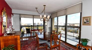 400 MADISON ST #1008, ALEXANDRIA, Virginia 22314, 3 Bedrooms Bedrooms, ,2 BathroomsBathrooms,Residential,For sale,400 MADISON ST #1008,VAAX2051438 MLS # VAAX2051438