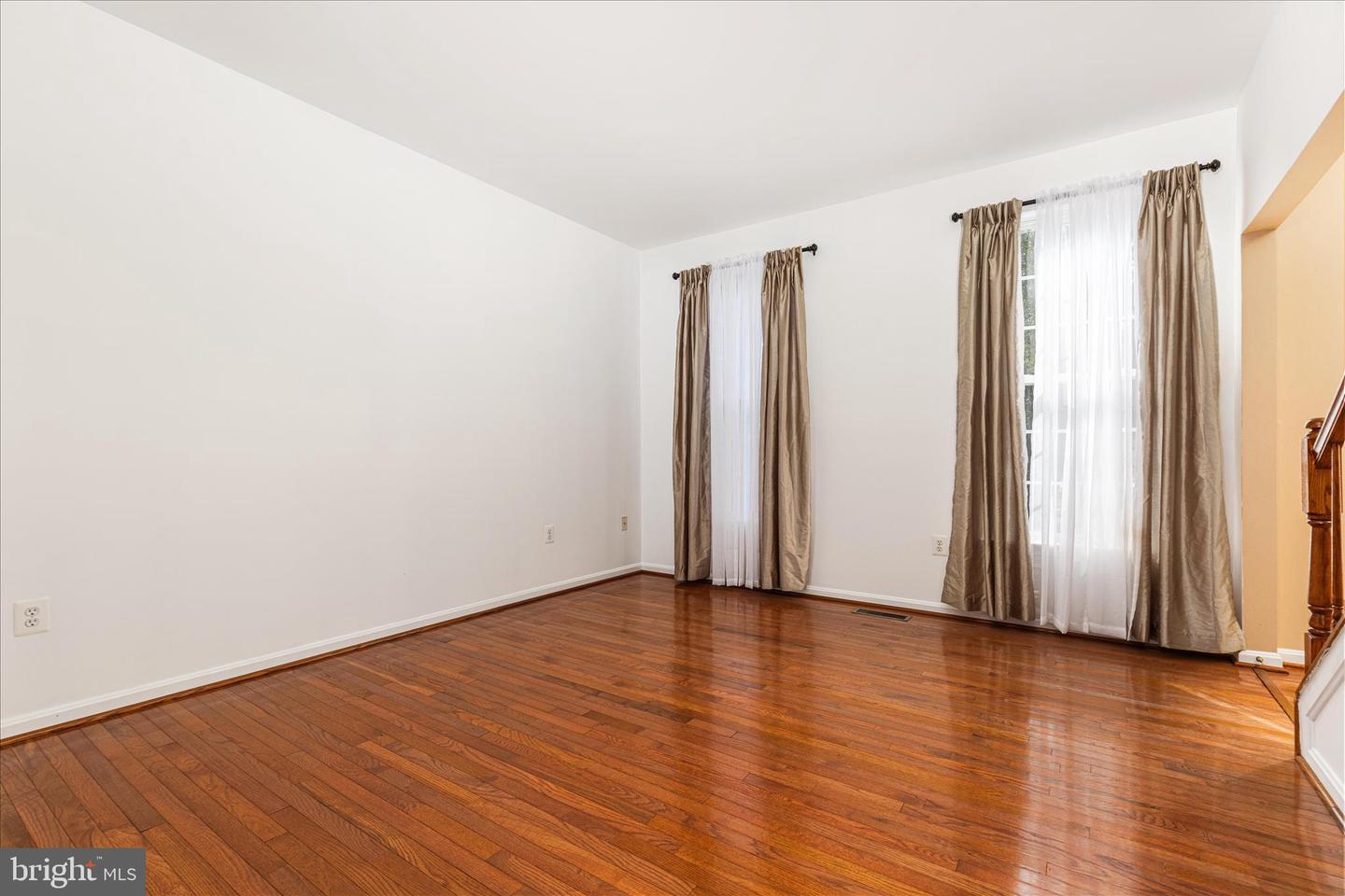 17148 MAGIC MOUNTAIN DR, ROUND HILL, Virginia 20141, 4 Bedrooms Bedrooms, 11 Rooms Rooms,3 BathroomsBathrooms,Residential,For sale,17148 MAGIC MOUNTAIN DR,VALO2110414 MLS # VALO2110414 17148 MAGIC MOUNTAIN DR, ROUND HILL, Virginia 20141, 4 Bedrooms Bedrooms, 11 Rooms Rooms,3 BathroomsBathrooms,Residential,For sale,17148 MAGIC MOUNTAIN DR,VALO2110414 MLS # VALO2110414