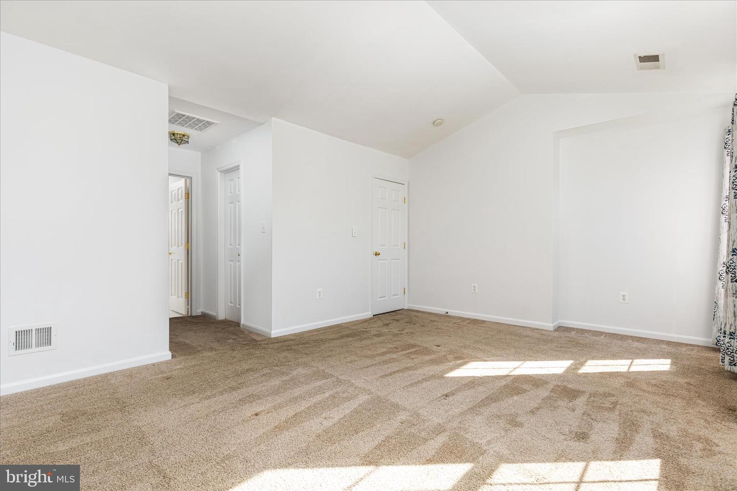 17148 MAGIC MOUNTAIN DR, ROUND HILL, Virginia 20141, 4 Bedrooms Bedrooms, 11 Rooms Rooms,3 BathroomsBathrooms,Residential,For sale,17148 MAGIC MOUNTAIN DR,VALO2110414 MLS # VALO2110414 17148 MAGIC MOUNTAIN DR, ROUND HILL, Virginia 20141, 4 Bedrooms Bedrooms, 11 Rooms Rooms,3 BathroomsBathrooms,Residential,For sale,17148 MAGIC MOUNTAIN DR,VALO2110414 MLS # VALO2110414