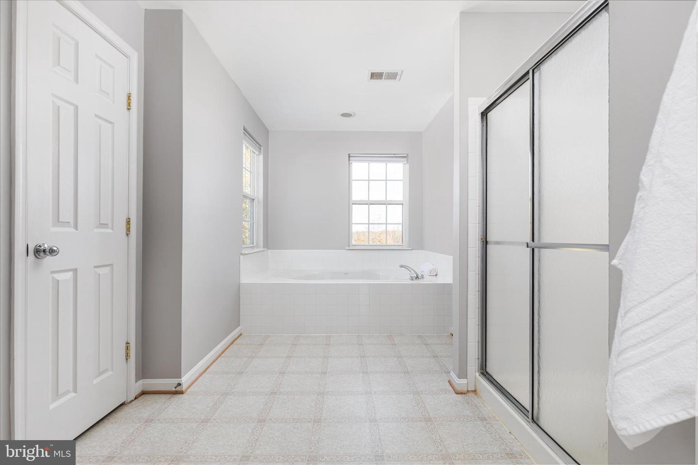 17148 MAGIC MOUNTAIN DR, ROUND HILL, Virginia 20141, 4 Bedrooms Bedrooms, 11 Rooms Rooms,3 BathroomsBathrooms,Residential,For sale,17148 MAGIC MOUNTAIN DR,VALO2110414 MLS # VALO2110414 17148 MAGIC MOUNTAIN DR, ROUND HILL, Virginia 20141, 4 Bedrooms Bedrooms, 11 Rooms Rooms,3 BathroomsBathrooms,Residential,For sale,17148 MAGIC MOUNTAIN DR,VALO2110414 MLS # VALO2110414