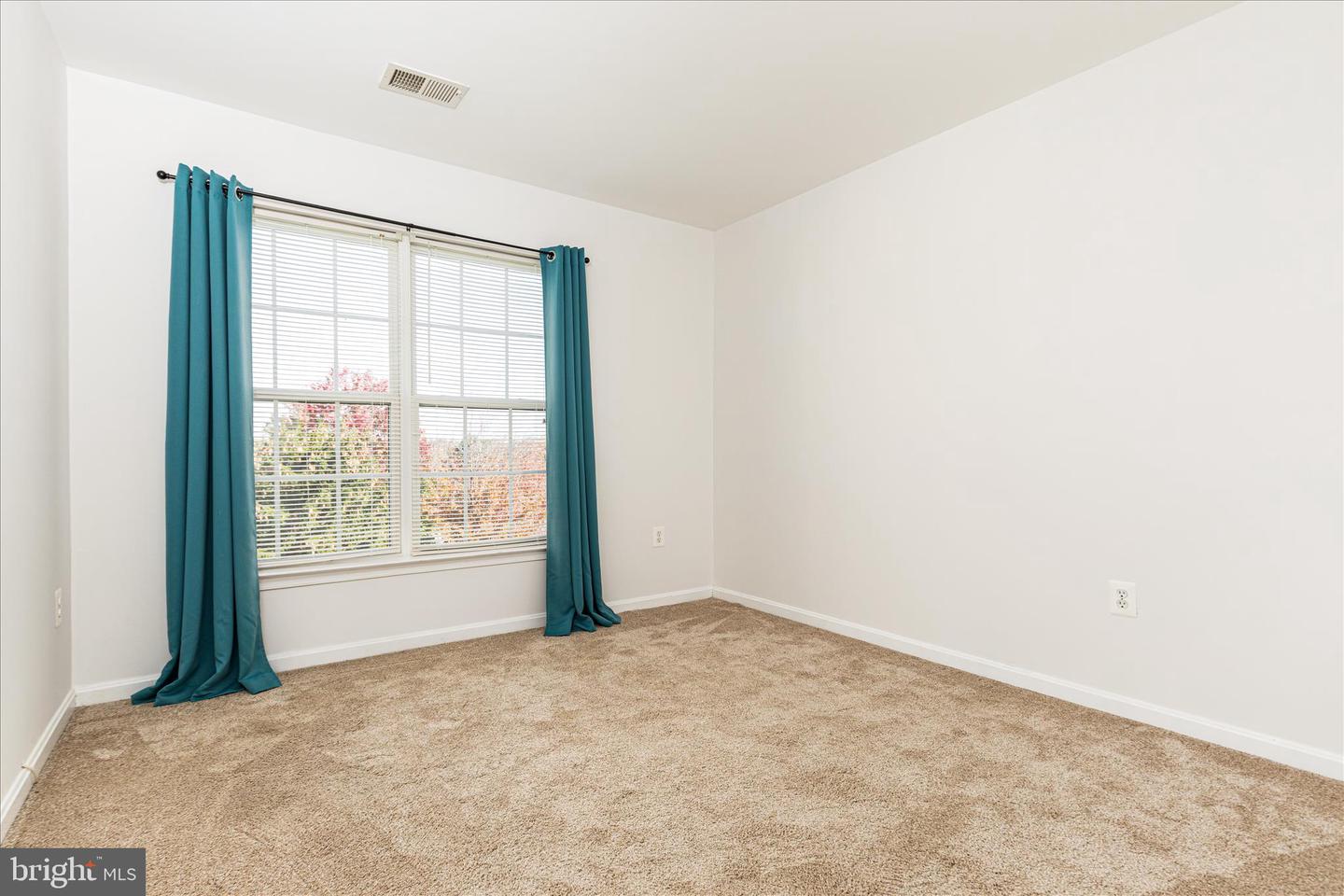 17148 MAGIC MOUNTAIN DR, ROUND HILL, Virginia 20141, 4 Bedrooms Bedrooms, 11 Rooms Rooms,3 BathroomsBathrooms,Residential,For sale,17148 MAGIC MOUNTAIN DR,VALO2110414 MLS # VALO2110414 17148 MAGIC MOUNTAIN DR, ROUND HILL, Virginia 20141, 4 Bedrooms Bedrooms, 11 Rooms Rooms,3 BathroomsBathrooms,Residential,For sale,17148 MAGIC MOUNTAIN DR,VALO2110414 MLS # VALO2110414