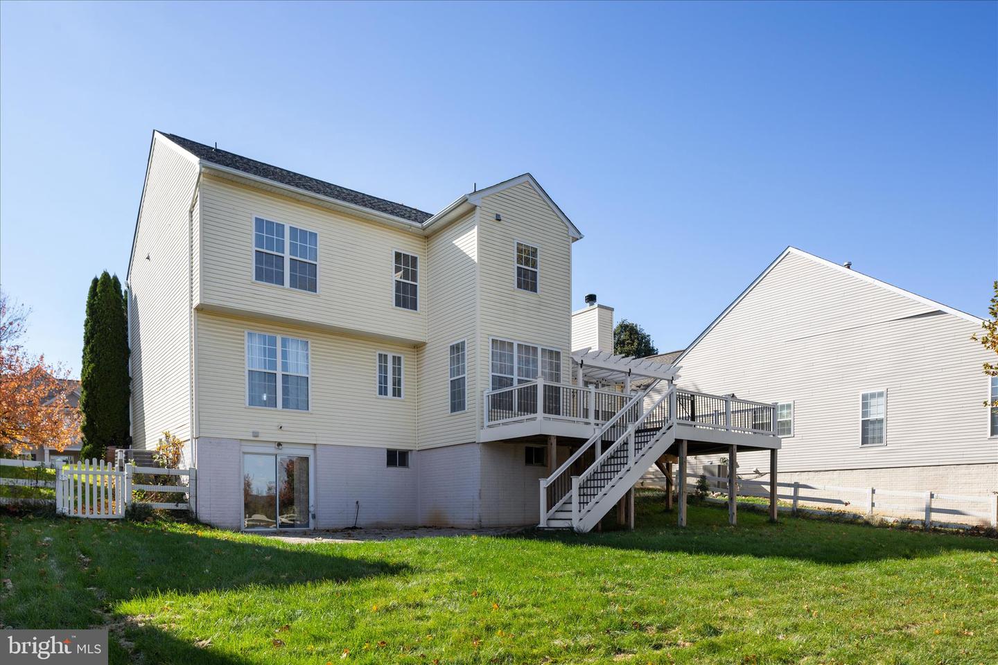 17148 MAGIC MOUNTAIN DR, ROUND HILL, Virginia 20141, 4 Bedrooms Bedrooms, 11 Rooms Rooms,3 BathroomsBathrooms,Residential,For sale,17148 MAGIC MOUNTAIN DR,VALO2110414 MLS # VALO2110414 17148 MAGIC MOUNTAIN DR, ROUND HILL, Virginia 20141, 4 Bedrooms Bedrooms, 11 Rooms Rooms,3 BathroomsBathrooms,Residential,For sale,17148 MAGIC MOUNTAIN DR,VALO2110414 MLS # VALO2110414