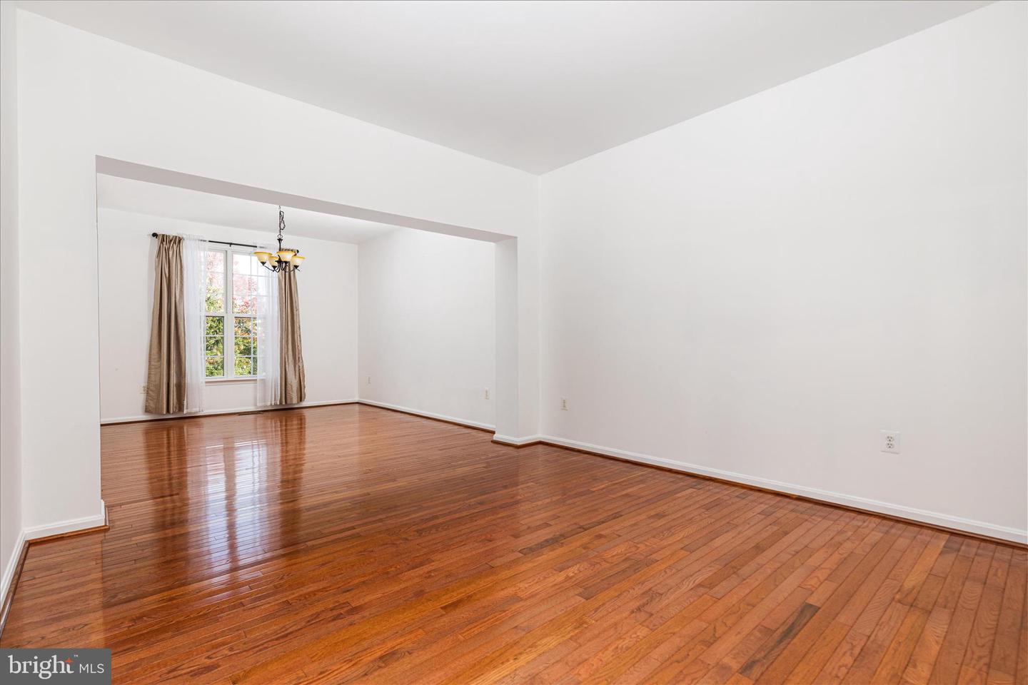 17148 MAGIC MOUNTAIN DR, ROUND HILL, Virginia 20141, 4 Bedrooms Bedrooms, 11 Rooms Rooms,3 BathroomsBathrooms,Residential,For sale,17148 MAGIC MOUNTAIN DR,VALO2110414 MLS # VALO2110414 17148 MAGIC MOUNTAIN DR, ROUND HILL, Virginia 20141, 4 Bedrooms Bedrooms, 11 Rooms Rooms,3 BathroomsBathrooms,Residential,For sale,17148 MAGIC MOUNTAIN DR,VALO2110414 MLS # VALO2110414