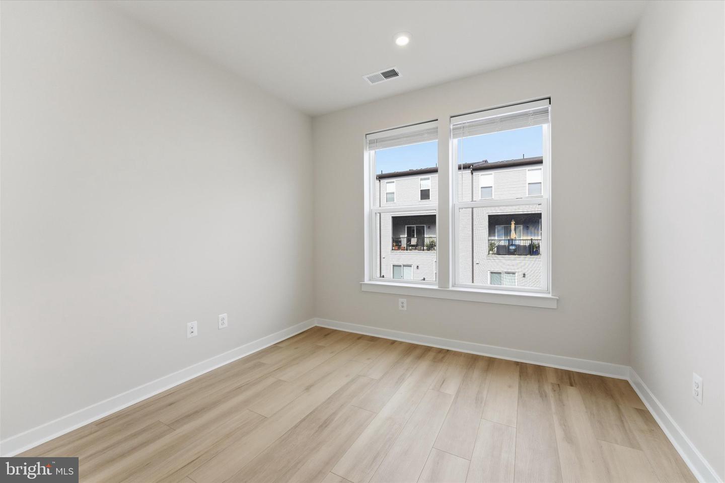 43812 MIDDLEWAY TER, ASHBURN, Virginia 20147, 3 Bedrooms Bedrooms, ,2 BathroomsBathrooms,Residential,For sale,43812 MIDDLEWAY TER,VALO2110416 MLS # VALO2110416 43812 MIDDLEWAY TER, ASHBURN, Virginia 20147, 3 Bedrooms Bedrooms, ,2 BathroomsBathrooms,Residential,For sale,43812 MIDDLEWAY TER,VALO2110416 MLS # VALO2110416