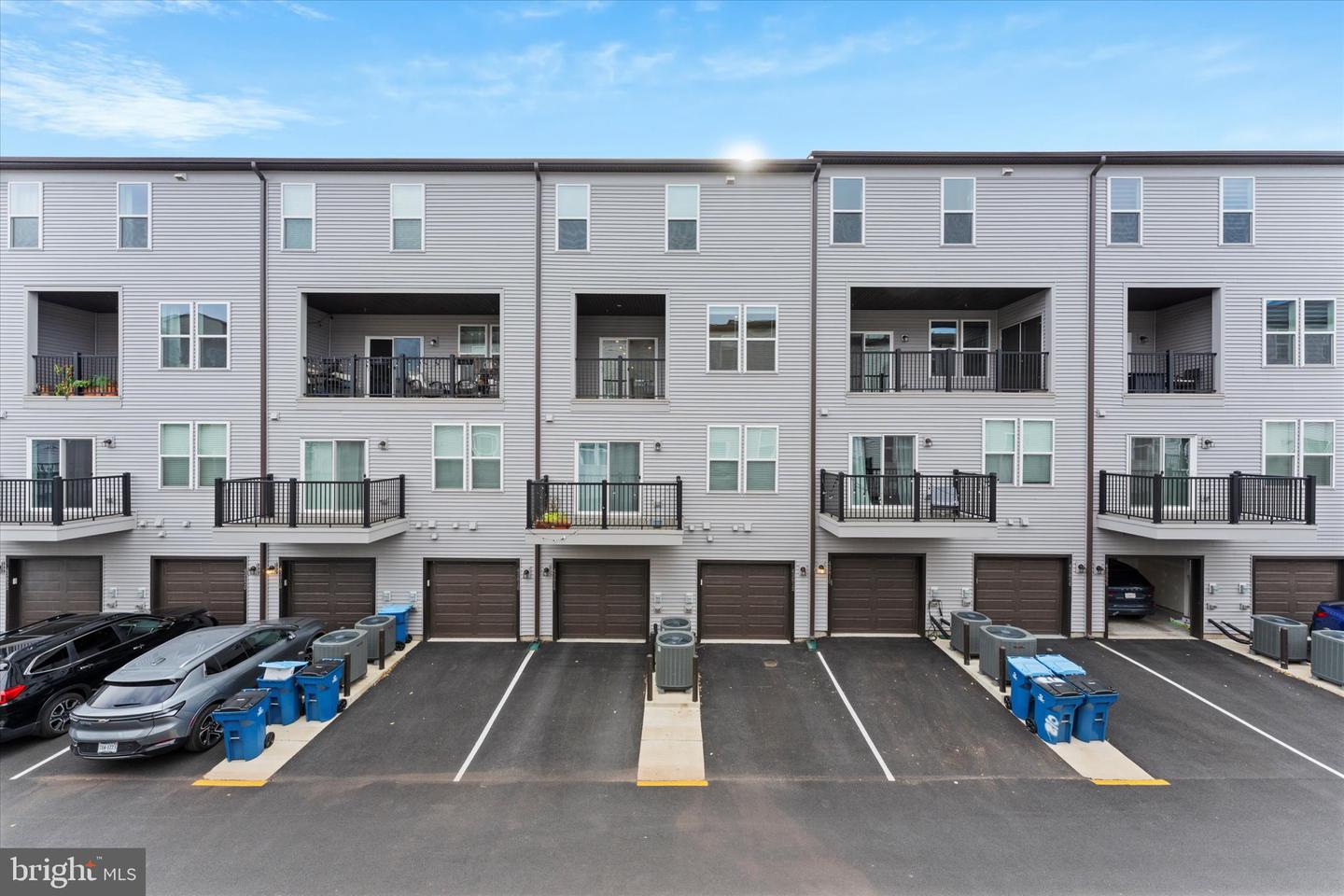 43812 MIDDLEWAY TER, ASHBURN, Virginia 20147, 3 Bedrooms Bedrooms, ,2 BathroomsBathrooms,Residential,For sale,43812 MIDDLEWAY TER,VALO2110416 MLS # VALO2110416 43812 MIDDLEWAY TER, ASHBURN, Virginia 20147, 3 Bedrooms Bedrooms, ,2 BathroomsBathrooms,Residential,For sale,43812 MIDDLEWAY TER,VALO2110416 MLS # VALO2110416