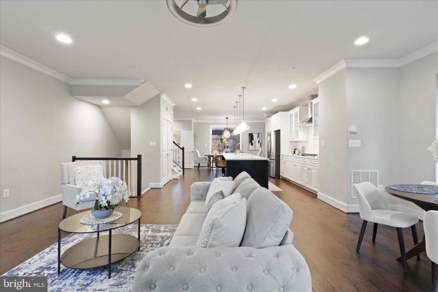 4916 TRAIL VISTA LN, CHANTILLY, Virginia 20151, 4 Bedrooms Bedrooms, ,3 BathroomsBathrooms,Residential,For sale,4916 TRAIL VISTA LN,VAFX2277412 MLS # VAFX2277412 4916 TRAIL VISTA LN, CHANTILLY, Virginia 20151, 4 Bedrooms Bedrooms, ,3 BathroomsBathrooms,Residential,For sale,4916 TRAIL VISTA LN,VAFX2277412 MLS # VAFX2277412