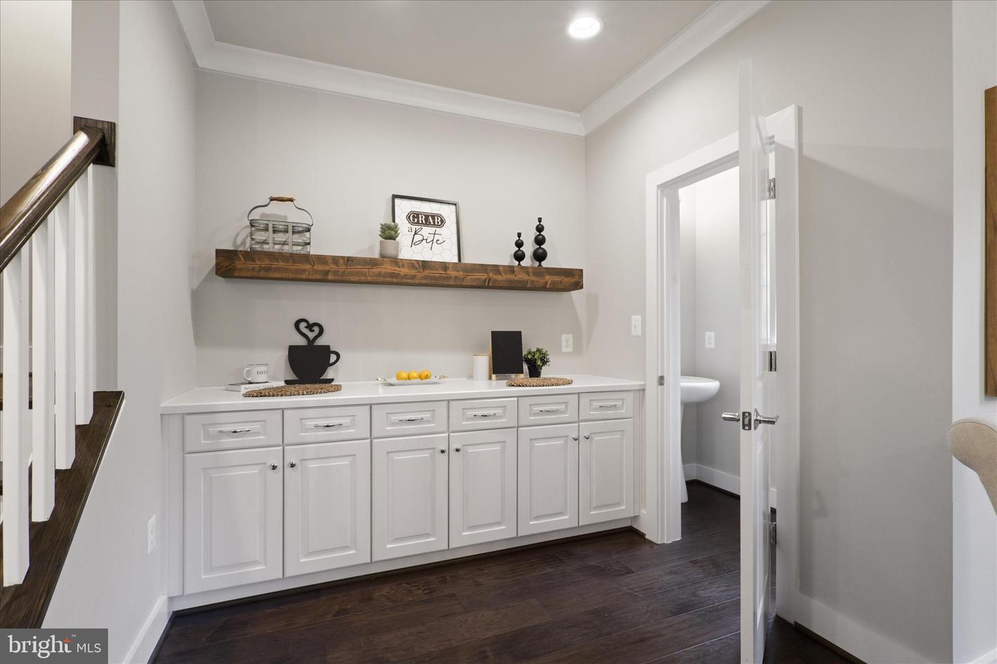 4916 TRAIL VISTA LN, CHANTILLY, Virginia 20151, 4 Bedrooms Bedrooms, ,3 BathroomsBathrooms,Residential,For sale,4916 TRAIL VISTA LN,VAFX2277412 MLS # VAFX2277412 4916 TRAIL VISTA LN, CHANTILLY, Virginia 20151, 4 Bedrooms Bedrooms, ,3 BathroomsBathrooms,Residential,For sale,4916 TRAIL VISTA LN,VAFX2277412 MLS # VAFX2277412