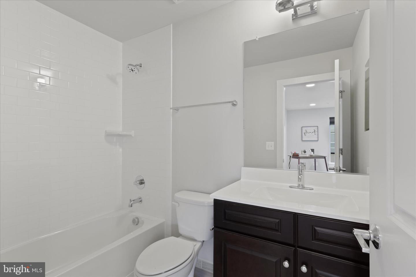 4916 TRAIL VISTA LN, CHANTILLY, Virginia 20151, 4 Bedrooms Bedrooms, ,3 BathroomsBathrooms,Residential,For sale,4916 TRAIL VISTA LN,VAFX2277412 MLS # VAFX2277412 4916 TRAIL VISTA LN, CHANTILLY, Virginia 20151, 4 Bedrooms Bedrooms, ,3 BathroomsBathrooms,Residential,For sale,4916 TRAIL VISTA LN,VAFX2277412 MLS # VAFX2277412