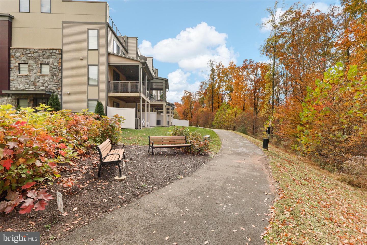 4916 TRAIL VISTA LN, CHANTILLY, Virginia 20151, 4 Bedrooms Bedrooms, ,3 BathroomsBathrooms,Residential,For sale,4916 TRAIL VISTA LN,VAFX2277412 MLS # VAFX2277412 4916 TRAIL VISTA LN, CHANTILLY, Virginia 20151, 4 Bedrooms Bedrooms, ,3 BathroomsBathrooms,Residential,For sale,4916 TRAIL VISTA LN,VAFX2277412 MLS # VAFX2277412