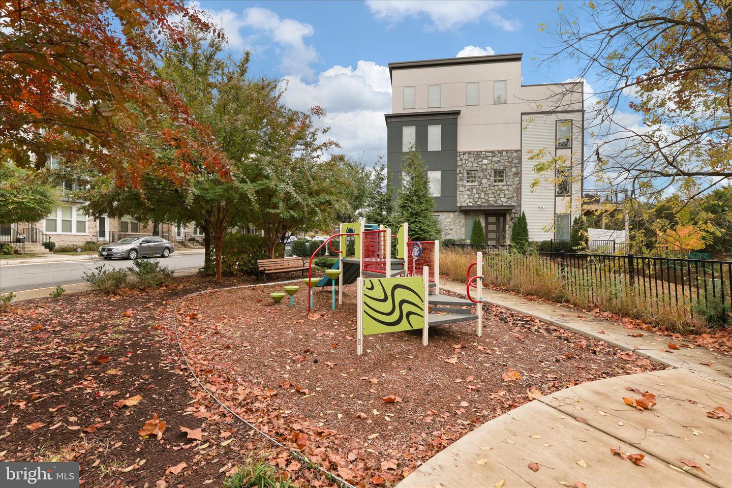 4916 TRAIL VISTA LN, CHANTILLY, Virginia 20151, 4 Bedrooms Bedrooms, ,3 BathroomsBathrooms,Residential,For sale,4916 TRAIL VISTA LN,VAFX2277412 MLS # VAFX2277412 4916 TRAIL VISTA LN, CHANTILLY, Virginia 20151, 4 Bedrooms Bedrooms, ,3 BathroomsBathrooms,Residential,For sale,4916 TRAIL VISTA LN,VAFX2277412 MLS # VAFX2277412