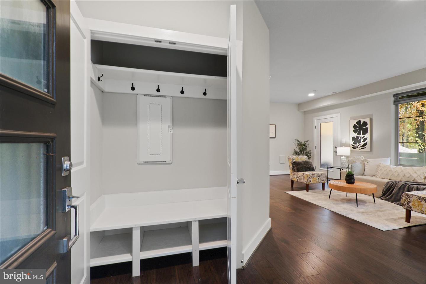 4916 TRAIL VISTA LN, CHANTILLY, Virginia 20151, 4 Bedrooms Bedrooms, ,3 BathroomsBathrooms,Residential,For sale,4916 TRAIL VISTA LN,VAFX2277412 MLS # VAFX2277412 4916 TRAIL VISTA LN, CHANTILLY, Virginia 20151, 4 Bedrooms Bedrooms, ,3 BathroomsBathrooms,Residential,For sale,4916 TRAIL VISTA LN,VAFX2277412 MLS # VAFX2277412