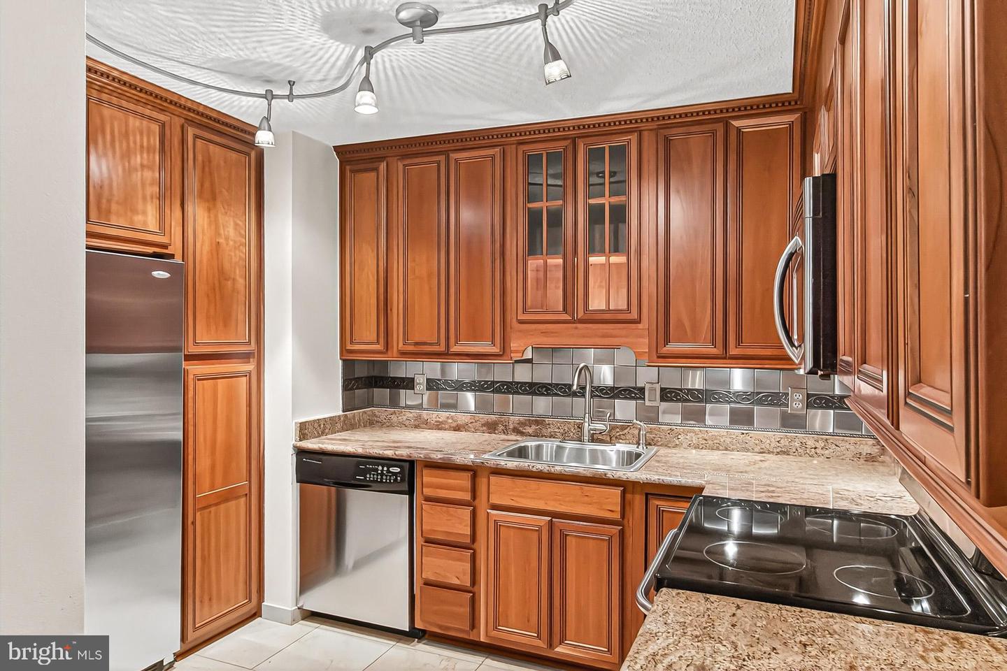 5903 MOUNT EAGLE DR #203, ALEXANDRIA, Virginia 22303, 1 Bedroom Bedrooms, ,1 BathroomBathrooms,Residential,For sale,5903 MOUNT EAGLE DR #203,VAFX2277464 MLS # VAFX2277464