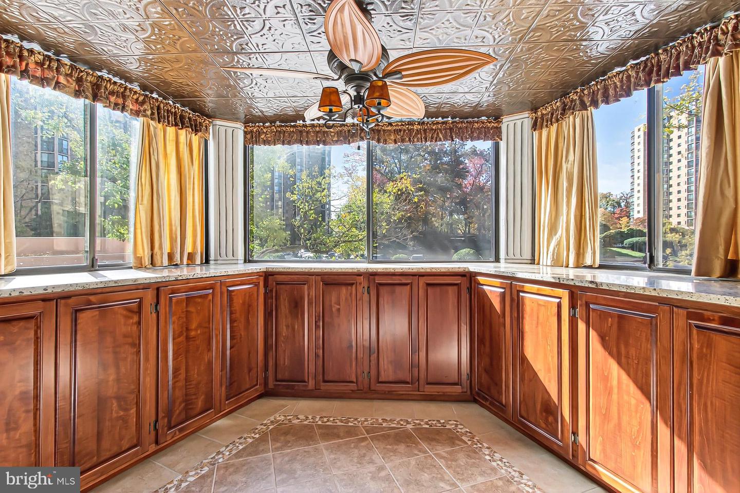 5903 MOUNT EAGLE DR #203, ALEXANDRIA, Virginia 22303, 1 Bedroom Bedrooms, ,1 BathroomBathrooms,Residential,For sale,5903 MOUNT EAGLE DR #203,VAFX2277464 MLS # VAFX2277464