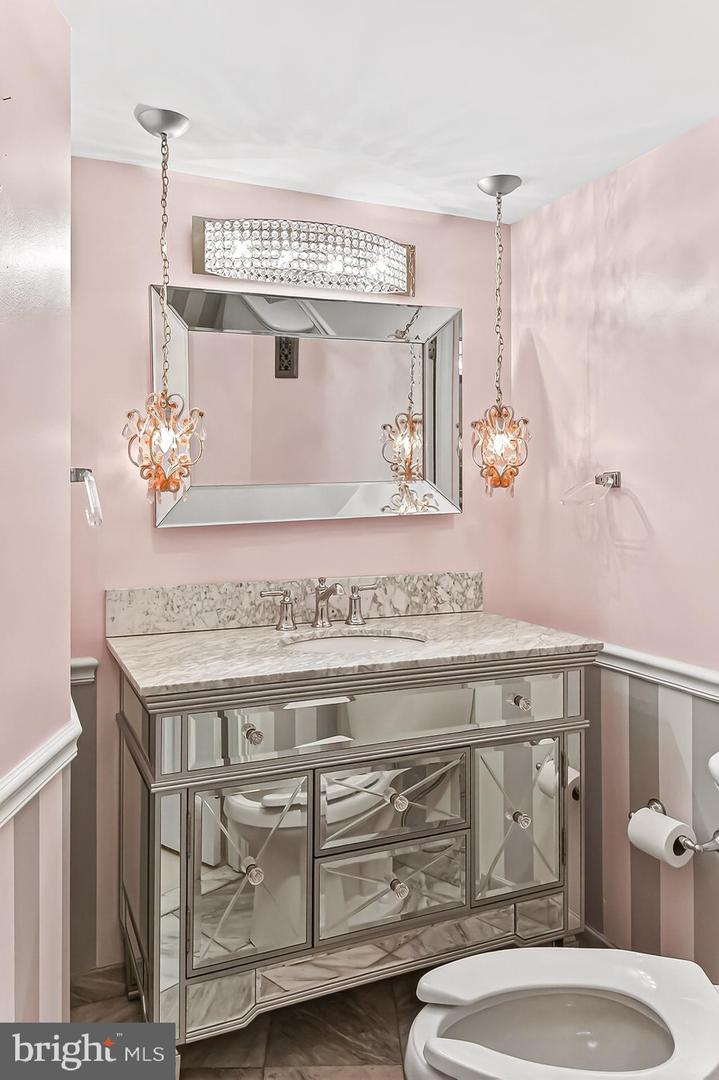 5903 MOUNT EAGLE DR #203, ALEXANDRIA, Virginia 22303, 1 Bedroom Bedrooms, ,1 BathroomBathrooms,Residential,For sale,5903 MOUNT EAGLE DR #203,VAFX2277464 MLS # VAFX2277464