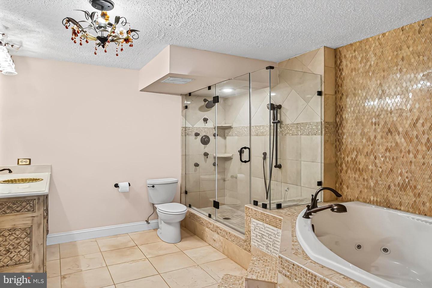 5903 MOUNT EAGLE DR #203, ALEXANDRIA, Virginia 22303, 1 Bedroom Bedrooms, ,1 BathroomBathrooms,Residential,For sale,5903 MOUNT EAGLE DR #203,VAFX2277464 MLS # VAFX2277464