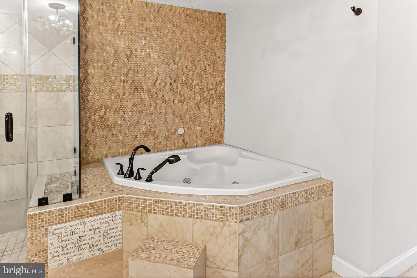 5903 MOUNT EAGLE DR #203, ALEXANDRIA, Virginia 22303, 1 Bedroom Bedrooms, ,1 BathroomBathrooms,Residential,For sale,5903 MOUNT EAGLE DR #203,VAFX2277464 MLS # VAFX2277464