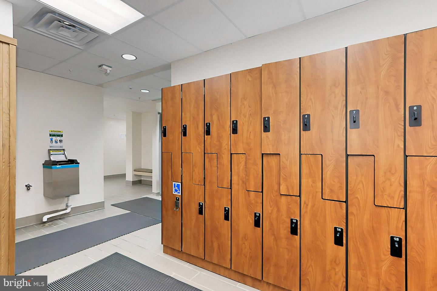 5903 MOUNT EAGLE DR #203, ALEXANDRIA, Virginia 22303, 1 Bedroom Bedrooms, ,1 BathroomBathrooms,Residential,For sale,5903 MOUNT EAGLE DR #203,VAFX2277464 MLS # VAFX2277464