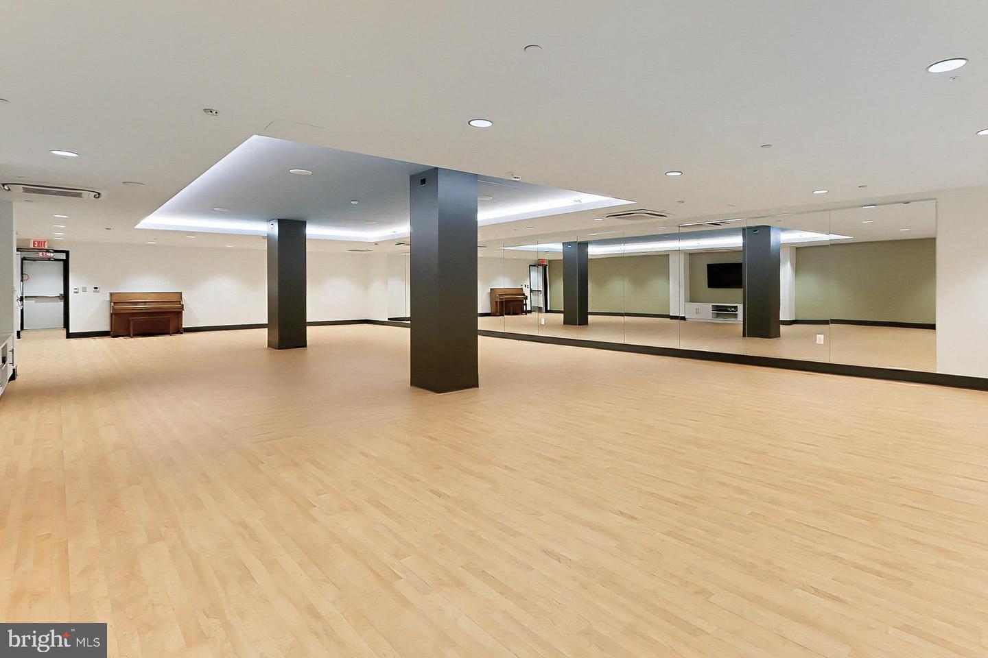 5903 MOUNT EAGLE DR #203, ALEXANDRIA, Virginia 22303, 1 Bedroom Bedrooms, ,1 BathroomBathrooms,Residential,For sale,5903 MOUNT EAGLE DR #203,VAFX2277464 MLS # VAFX2277464