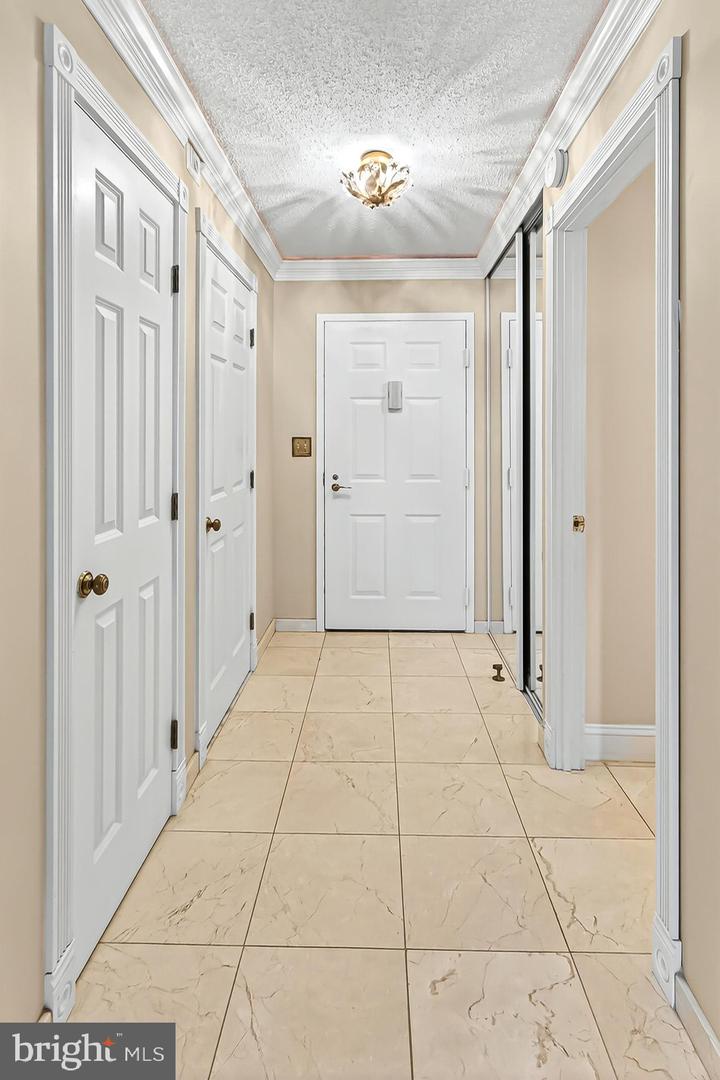 5903 MOUNT EAGLE DR #203, ALEXANDRIA, Virginia 22303, 1 Bedroom Bedrooms, ,1 BathroomBathrooms,Residential,For sale,5903 MOUNT EAGLE DR #203,VAFX2277464 MLS # VAFX2277464