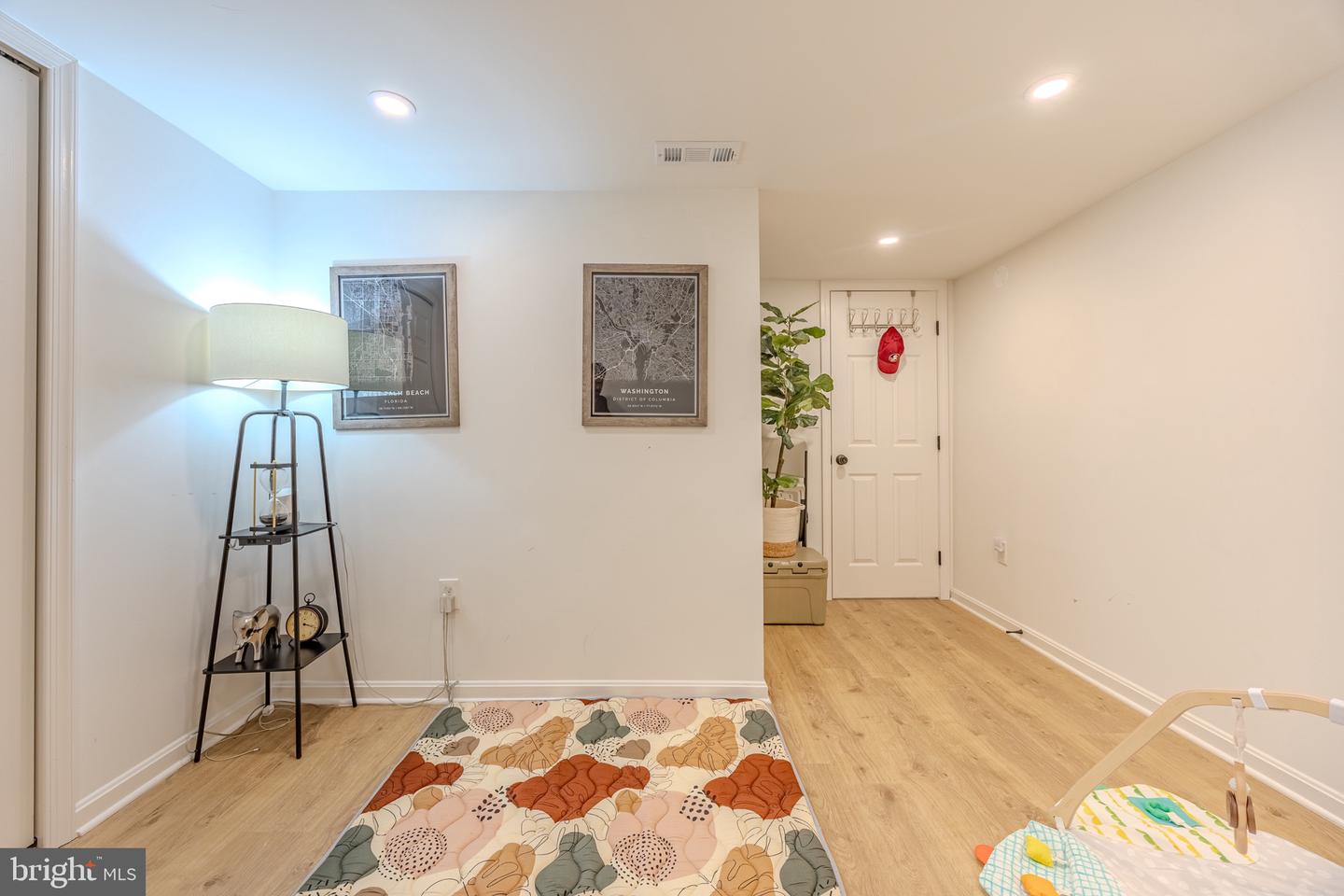 6347 CHIMNEY WOOD CT, ALEXANDRIA, Virginia 22306, 4 Bedrooms Bedrooms, 13 Rooms Rooms,2 BathroomsBathrooms,Residential,For sale,6347 CHIMNEY WOOD CT,VAFX2277466 MLS # VAFX2277466 6347 CHIMNEY WOOD CT, ALEXANDRIA, Virginia 22306, 4 Bedrooms Bedrooms, 13 Rooms Rooms,2 BathroomsBathrooms,Residential,For sale,6347 CHIMNEY WOOD CT,VAFX2277466 MLS # VAFX2277466