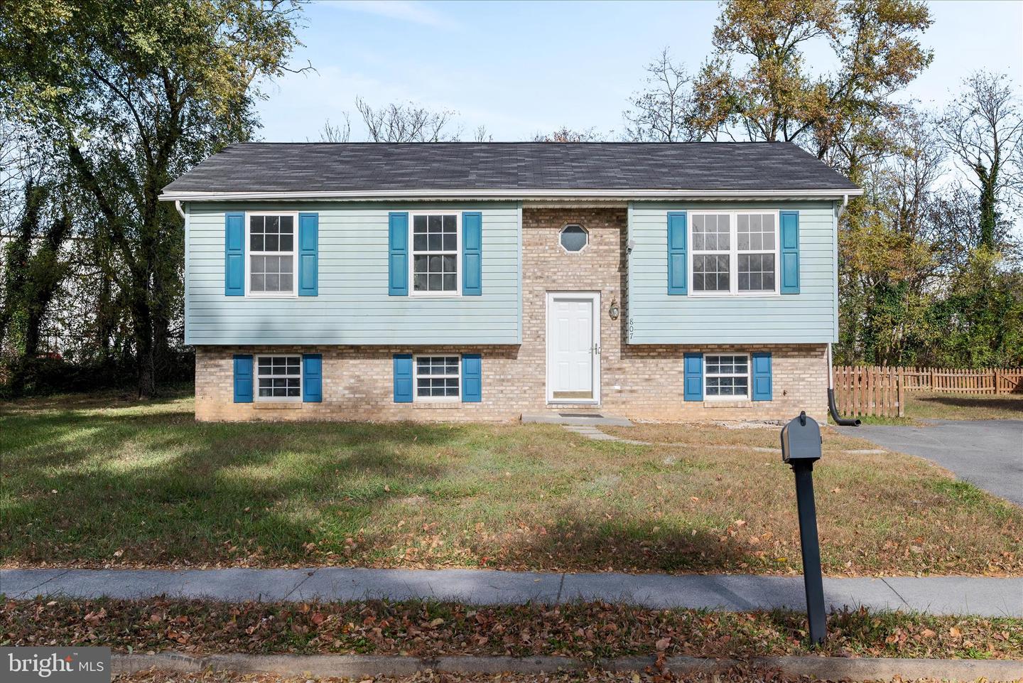 807 BUTLER AVE, WINCHESTER, Virginia 22601, 5 Bedrooms Bedrooms, ,3 BathroomsBathrooms,Residential,For sale,807 BUTLER AVE,VAFV2037836 MLS # VAFV2037836 807 BUTLER AVE, WINCHESTER, Virginia 22601, 5 Bedrooms Bedrooms, ,3 BathroomsBathrooms,Residential,For sale,807 BUTLER AVE,VAFV2037836 MLS # VAFV2037836