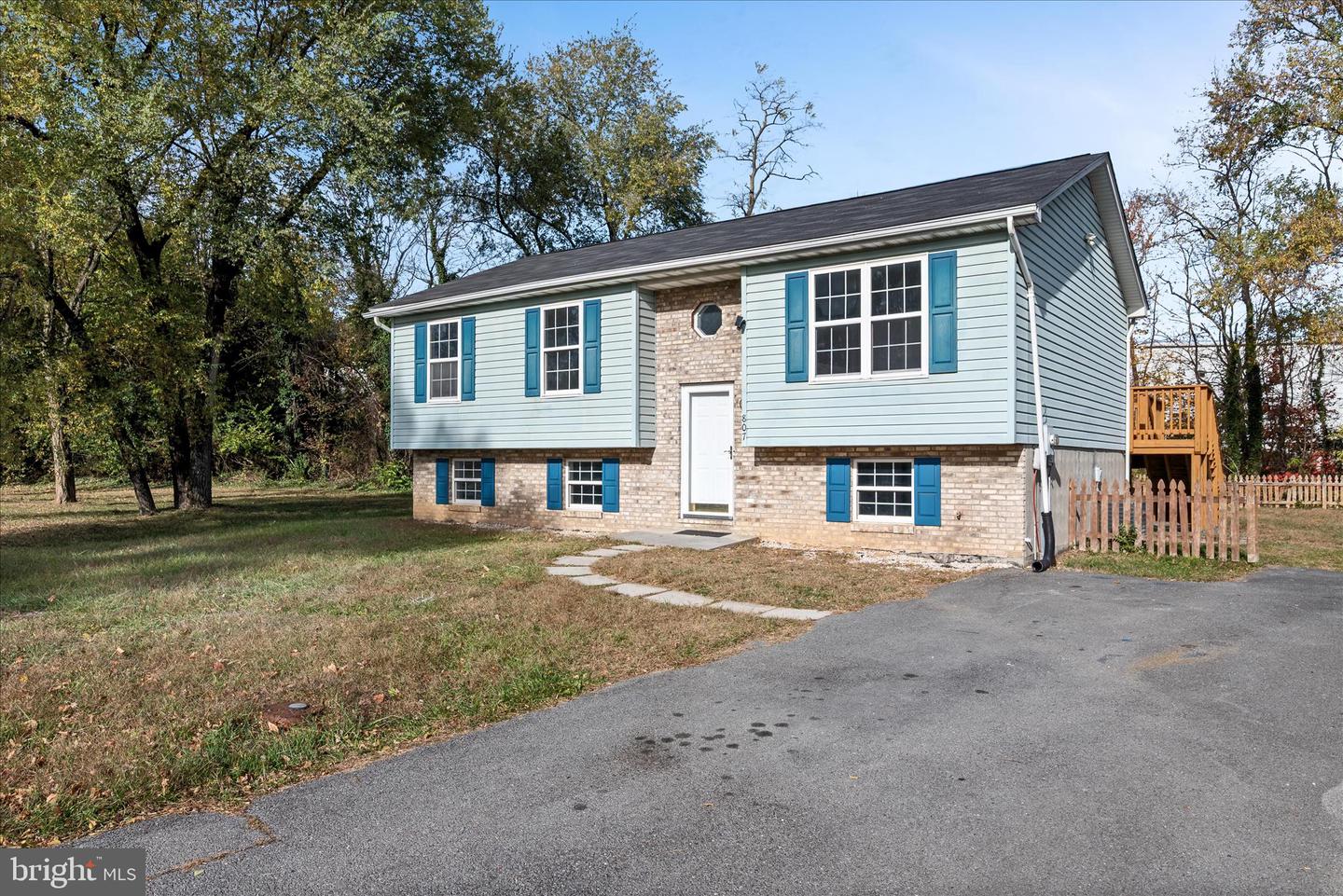 807 BUTLER AVE, WINCHESTER, Virginia 22601, 5 Bedrooms Bedrooms, ,3 BathroomsBathrooms,Residential,For sale,807 BUTLER AVE,VAFV2037836 MLS # VAFV2037836 807 BUTLER AVE, WINCHESTER, Virginia 22601, 5 Bedrooms Bedrooms, ,3 BathroomsBathrooms,Residential,For sale,807 BUTLER AVE,VAFV2037836 MLS # VAFV2037836